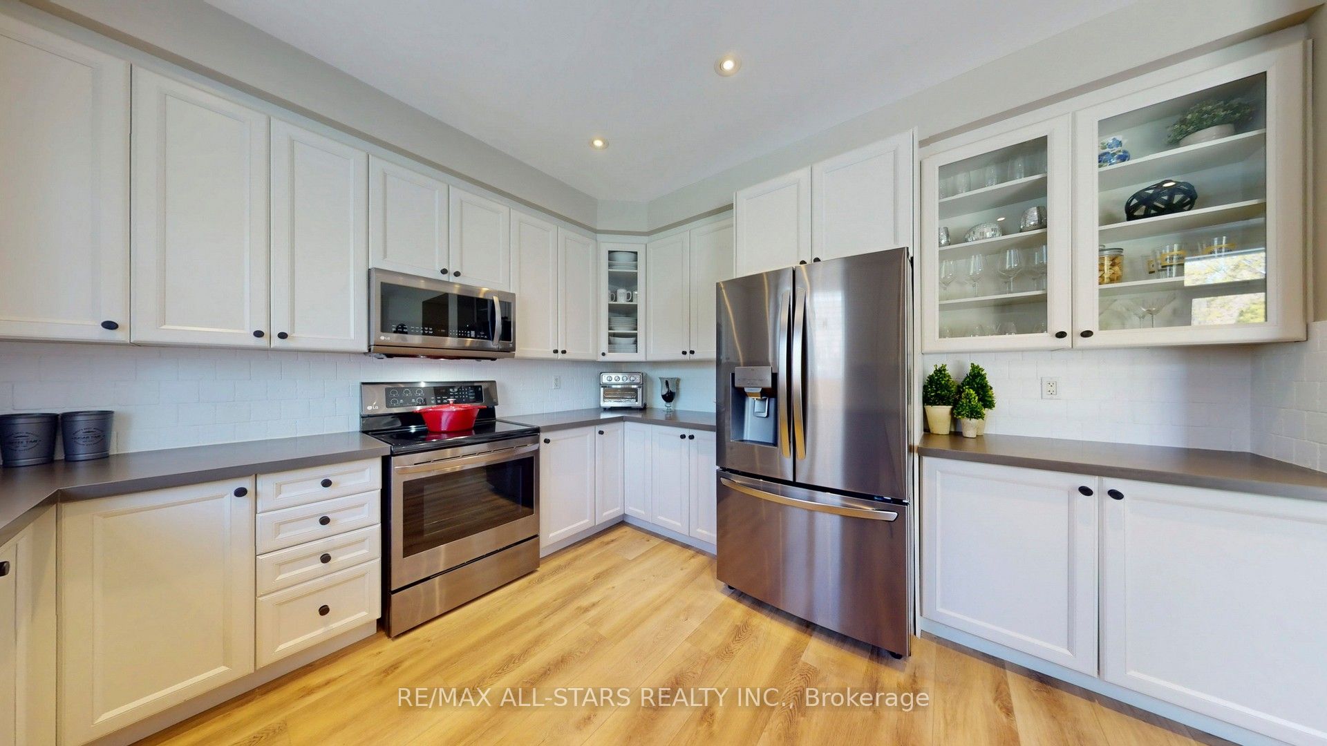 9 Confederation Drive Property Photo 19