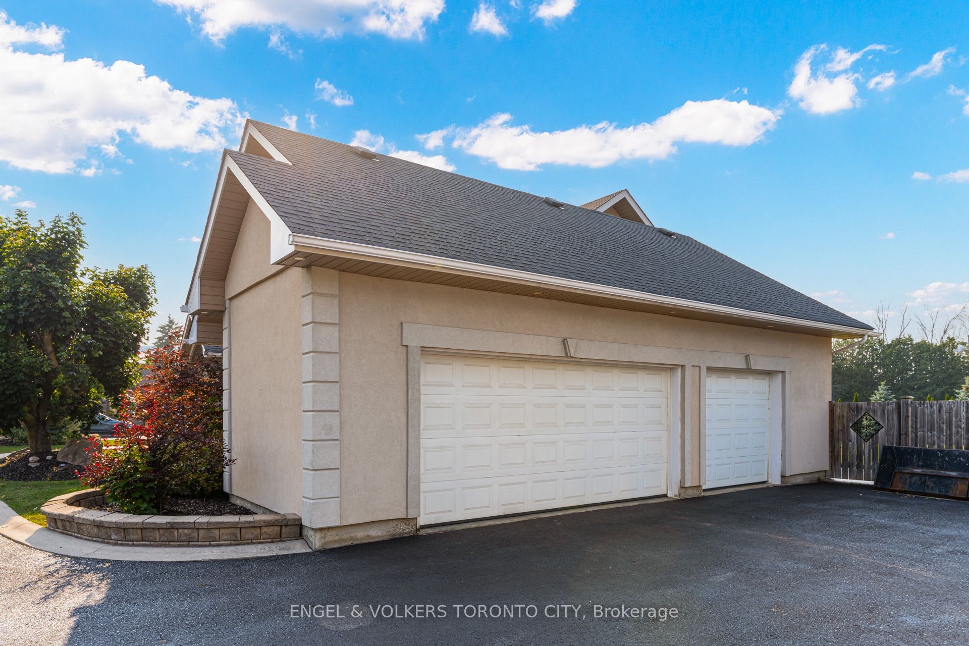 1288 Shore Acres Drive Property Photo 6