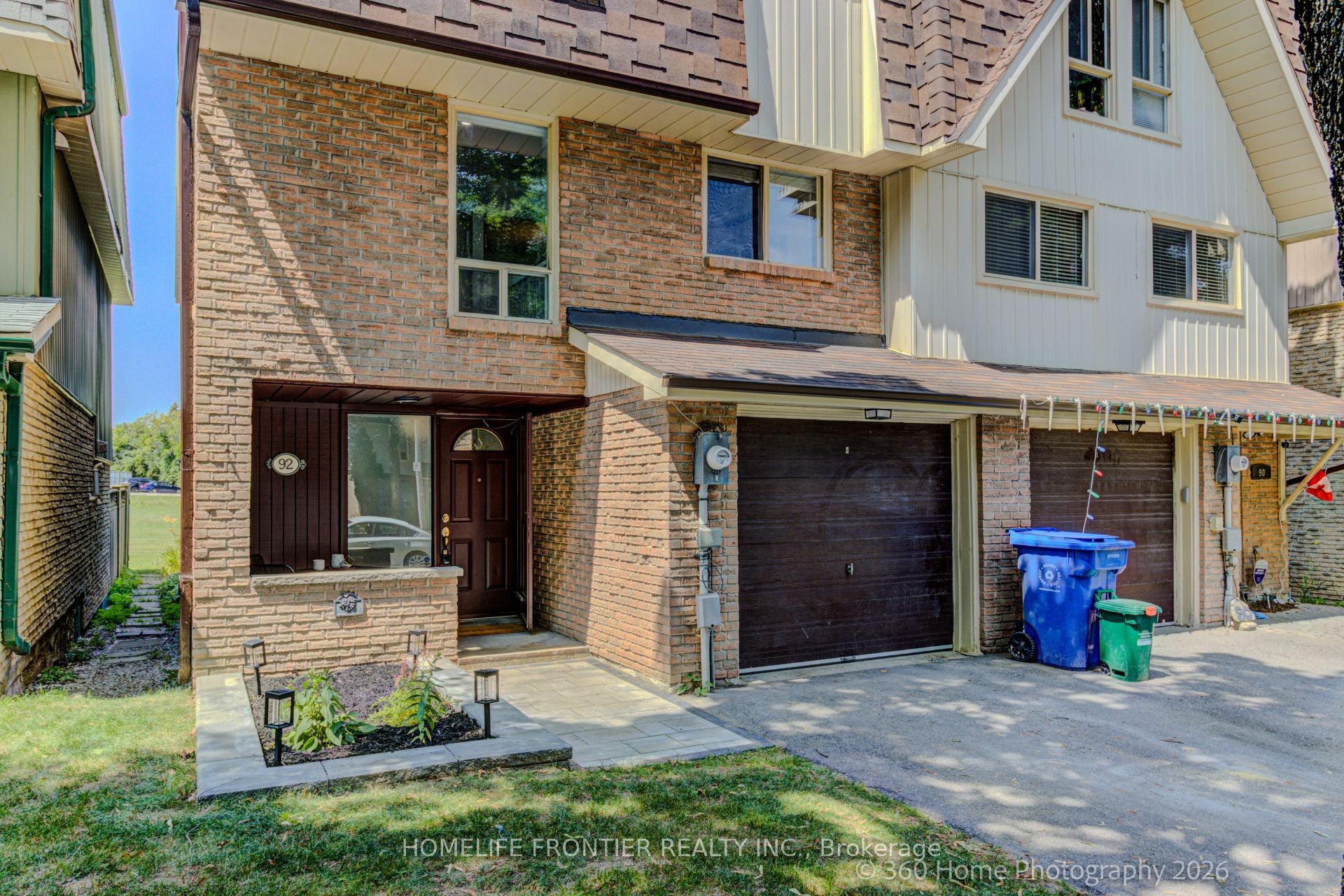 92 Poplar Crescent W Property Photo 5