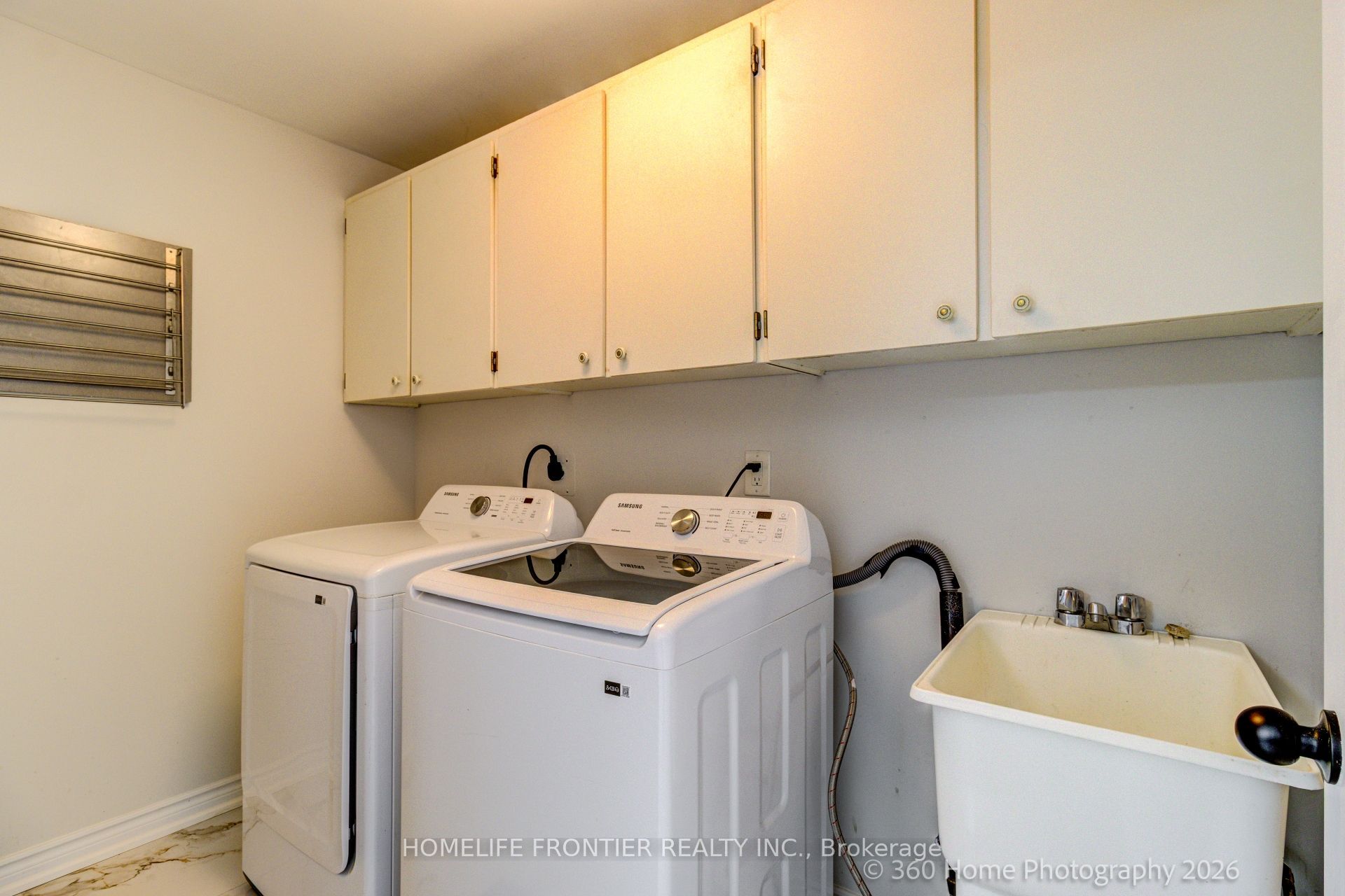 92 Poplar Crescent W Property Photo 11