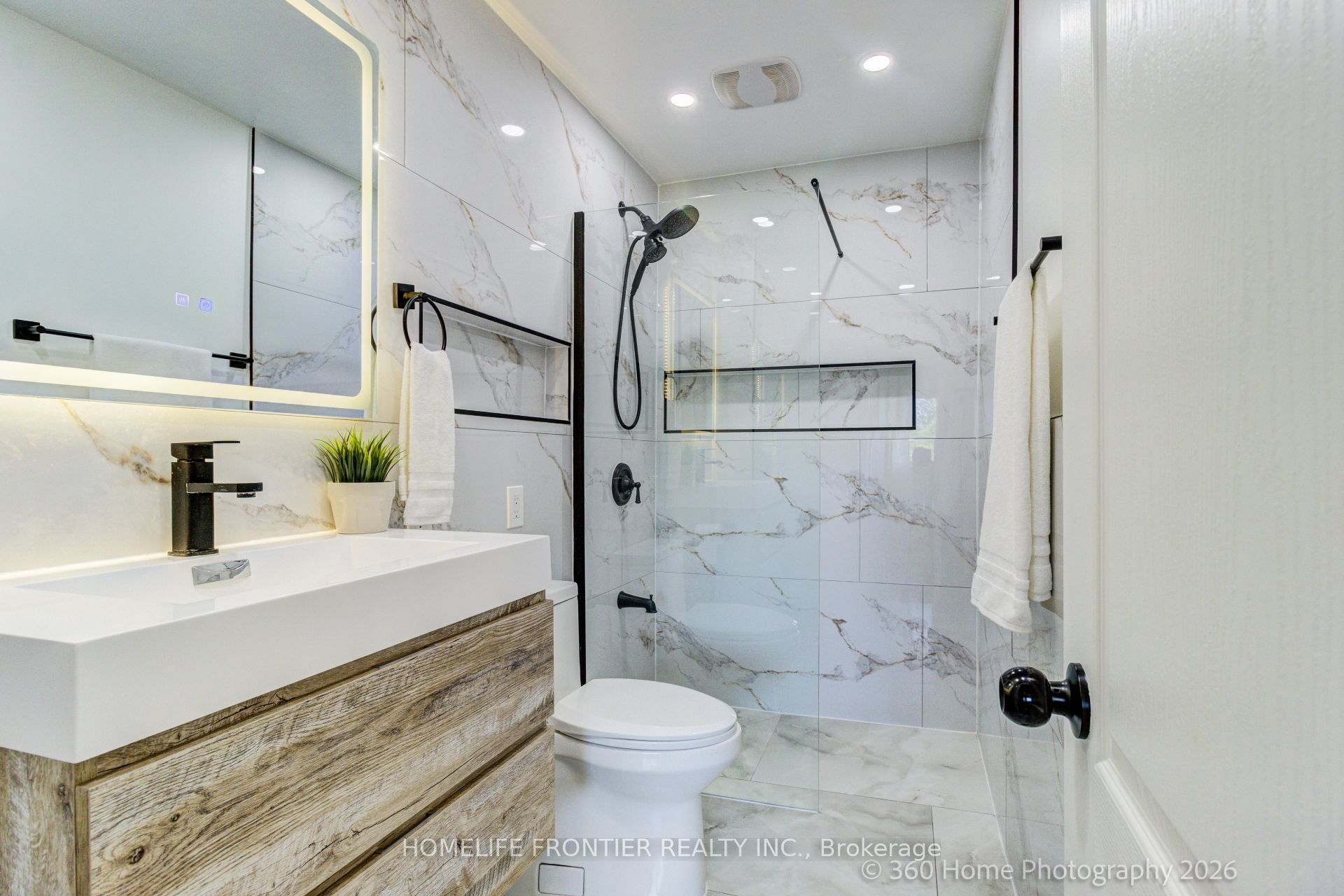 92 Poplar Crescent W Property Photo 20