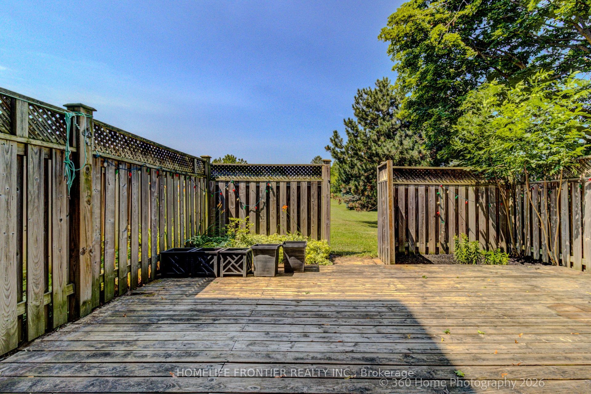 92 Poplar Crescent W Property Photo 29