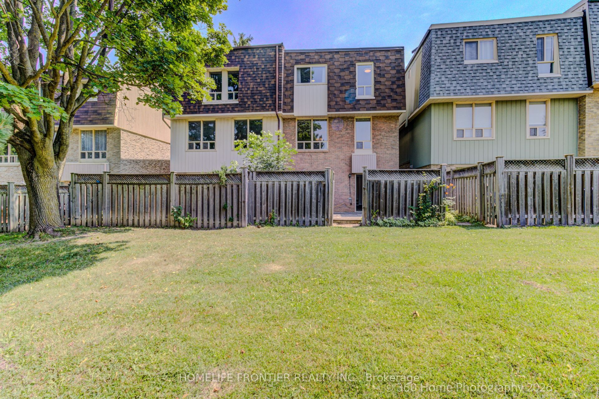 92 Poplar Crescent W Property Photo 30