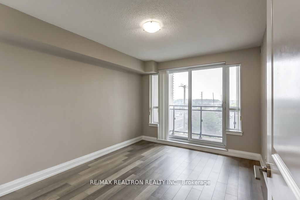 370 Highway 7 E 615 Property Photo 14