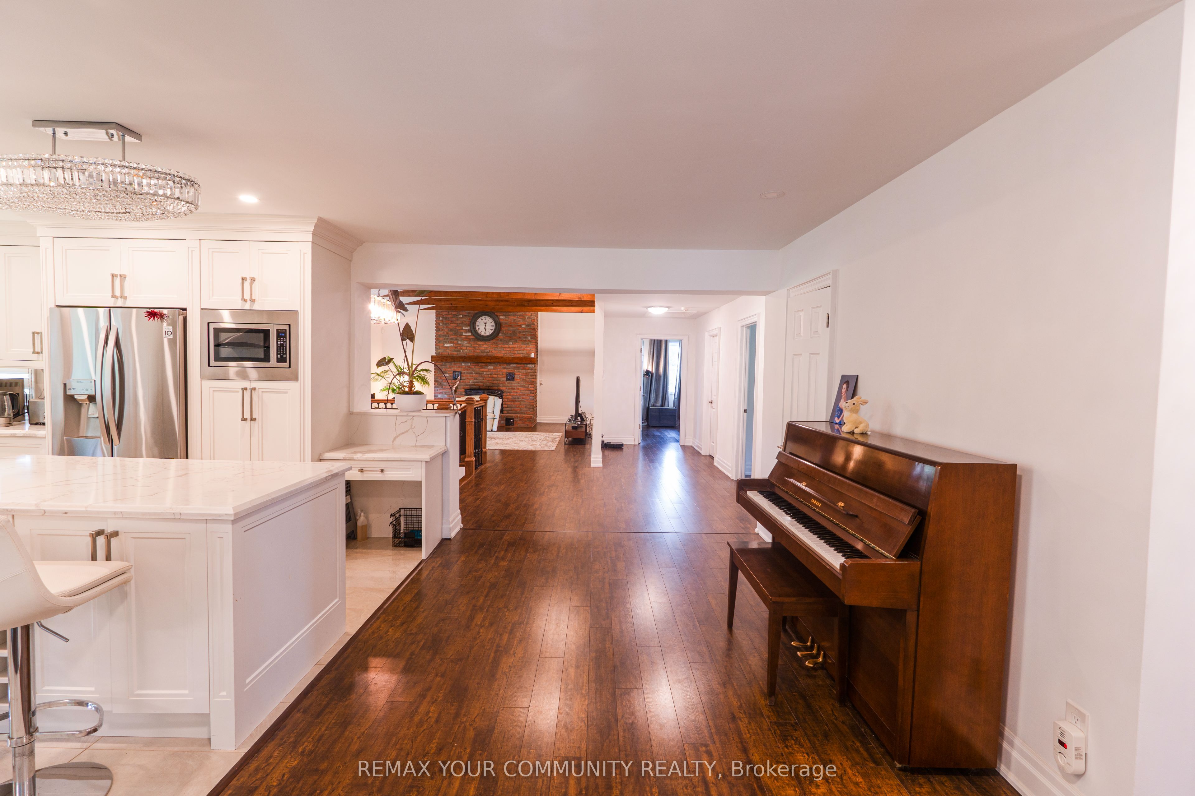 2950 17th Side Road Property Photo 11