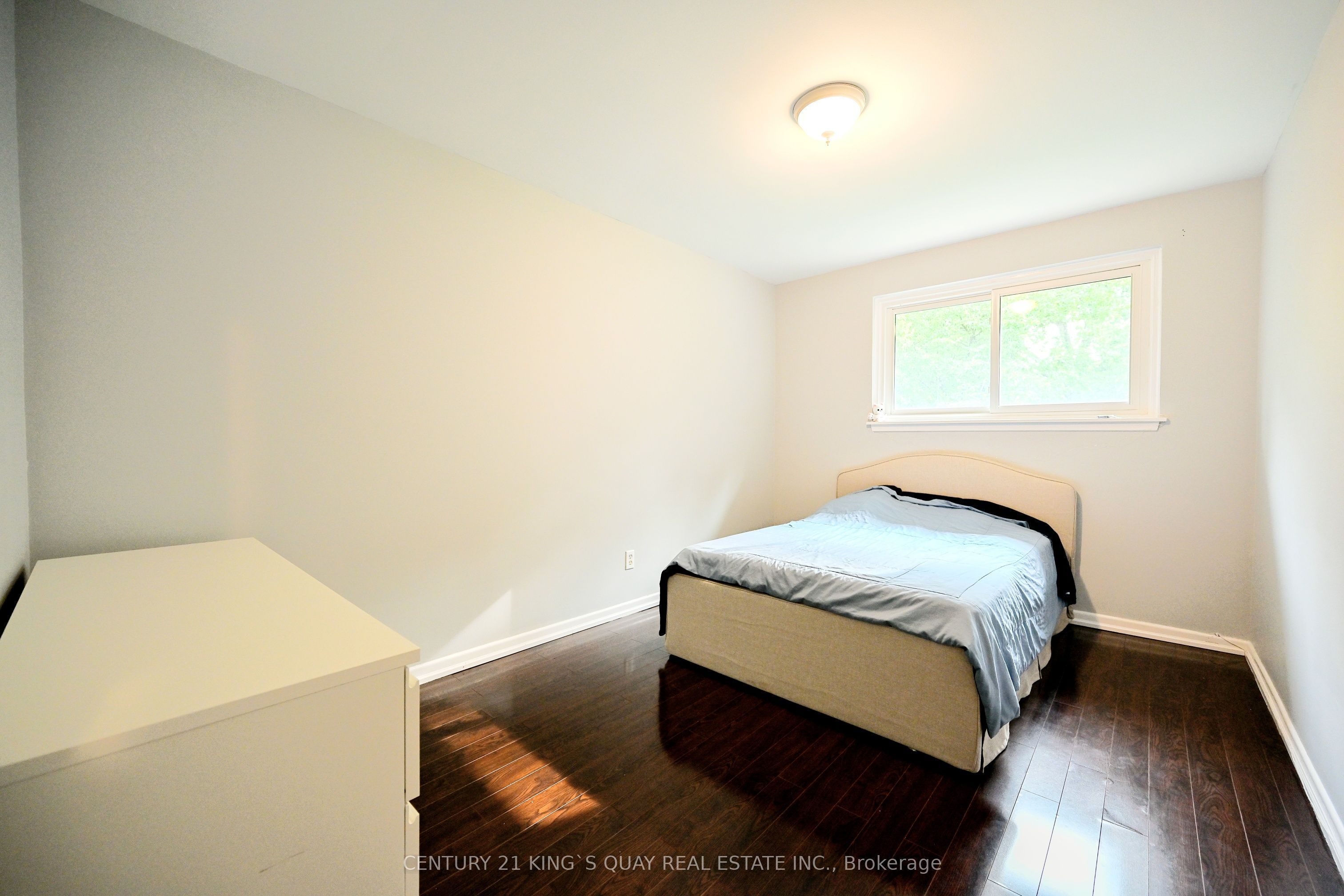 2 Robinson Street Property Photo 25