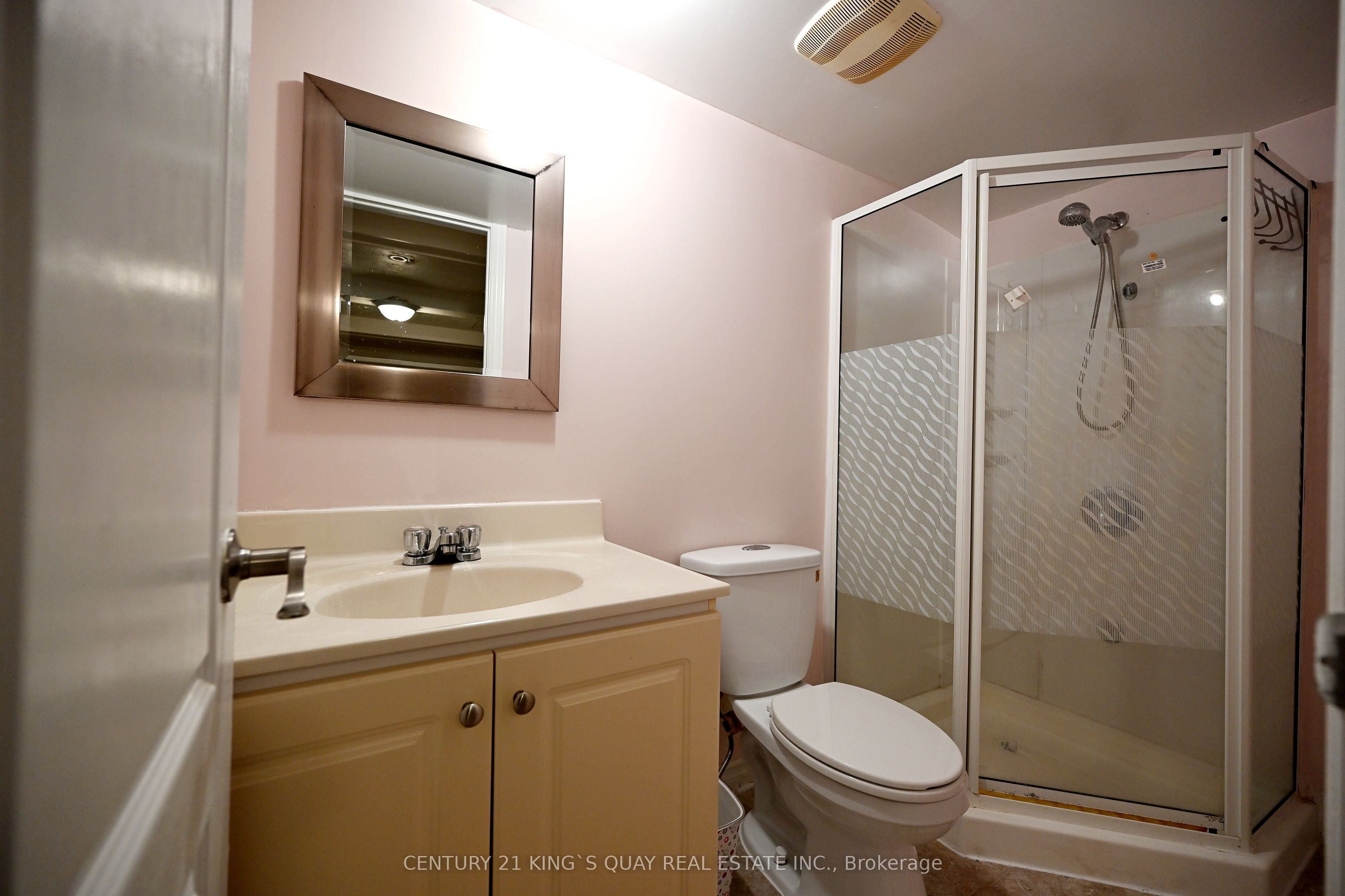 2 Robinson Street Property Photo 33