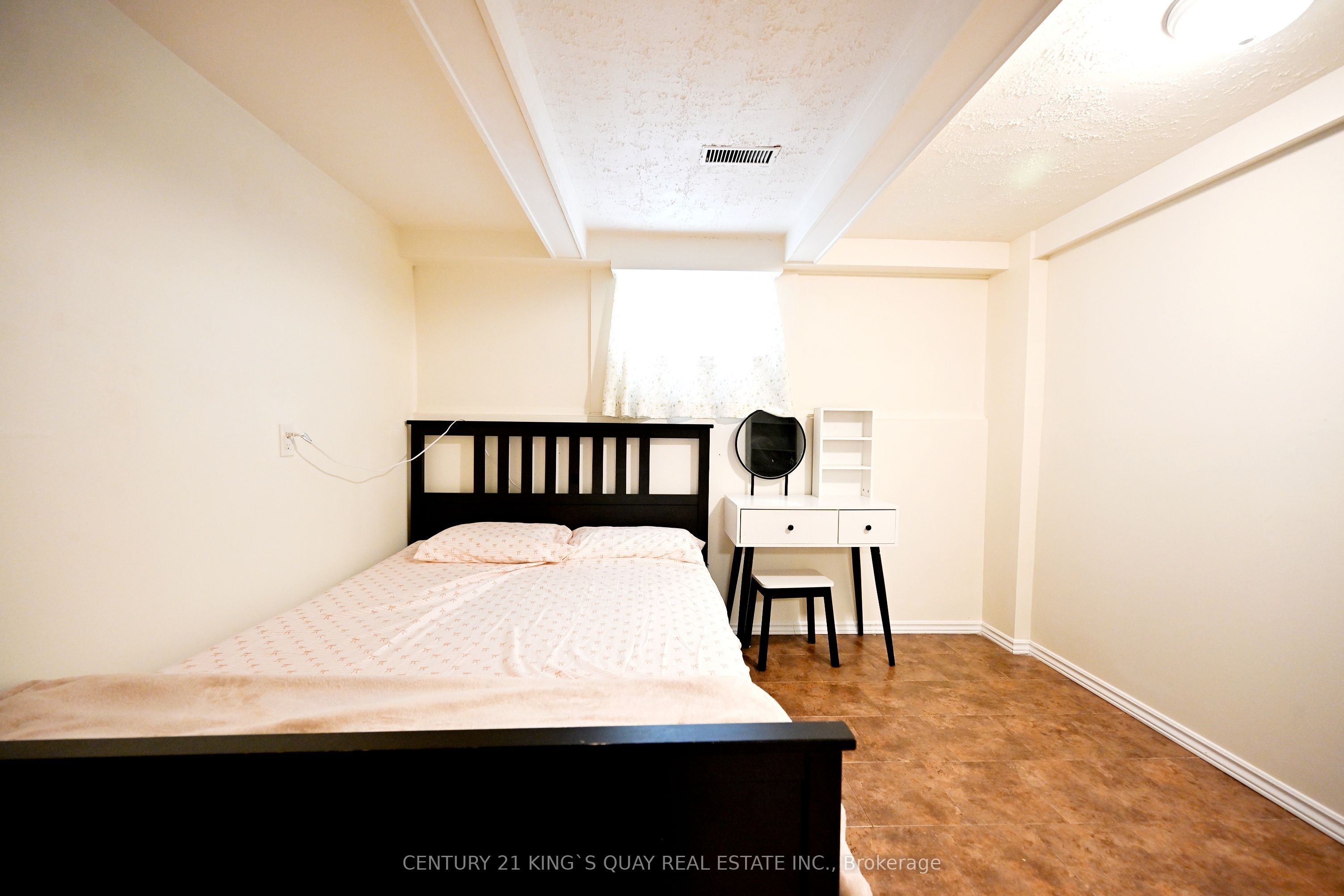 2 Robinson Street Property Photo 35