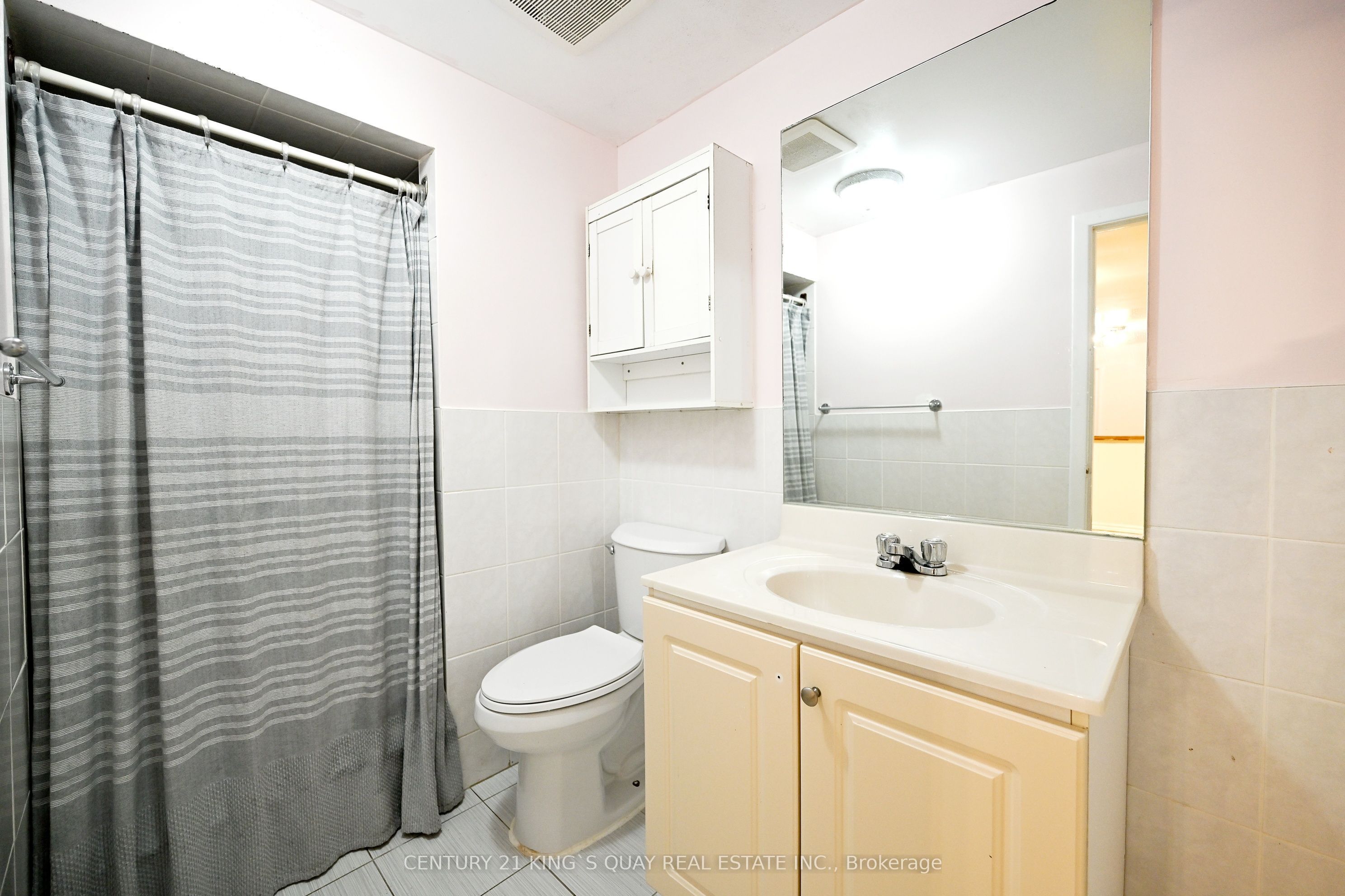 2 Robinson Street Property Photo 37