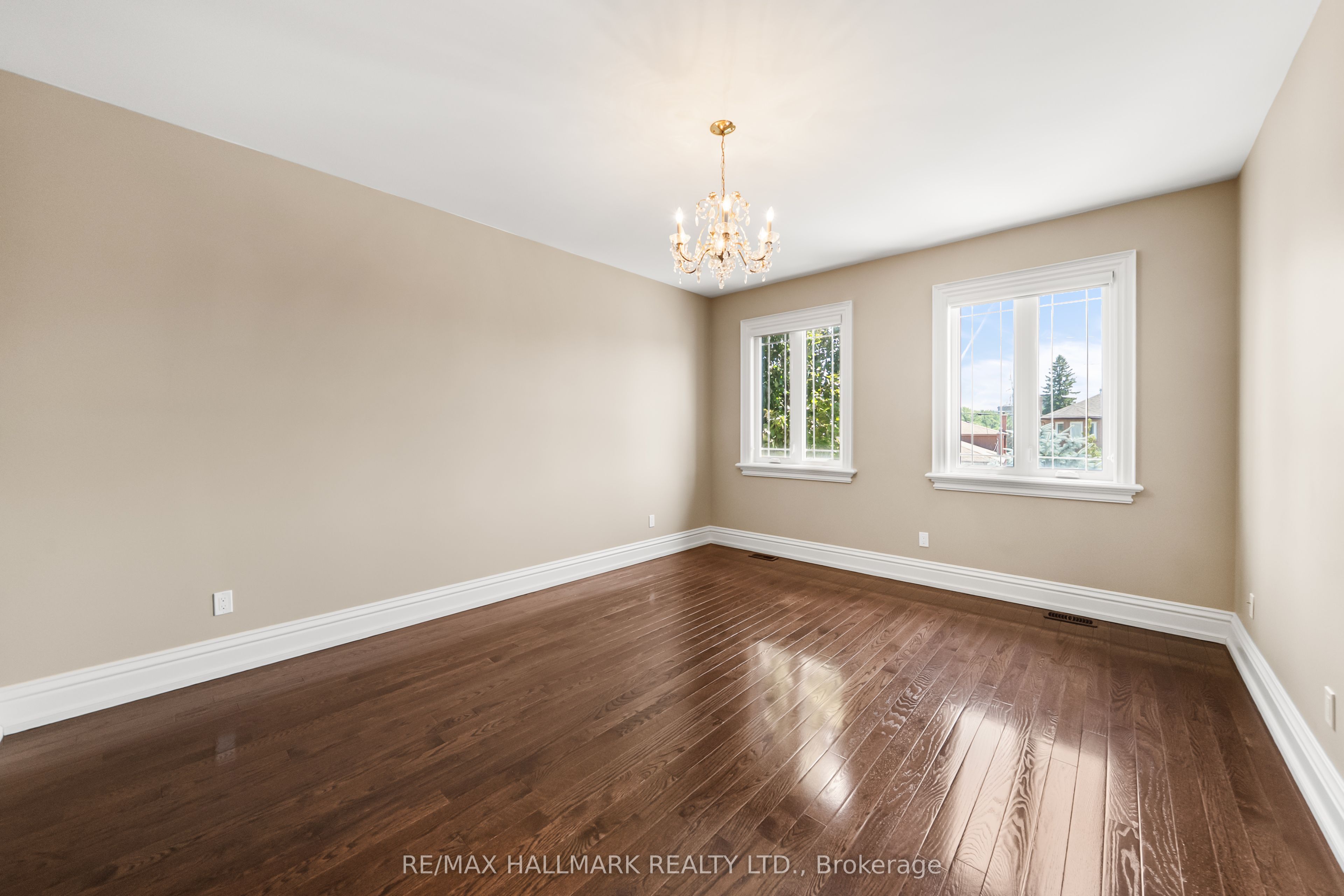 34 May Avenue Property Photo 32