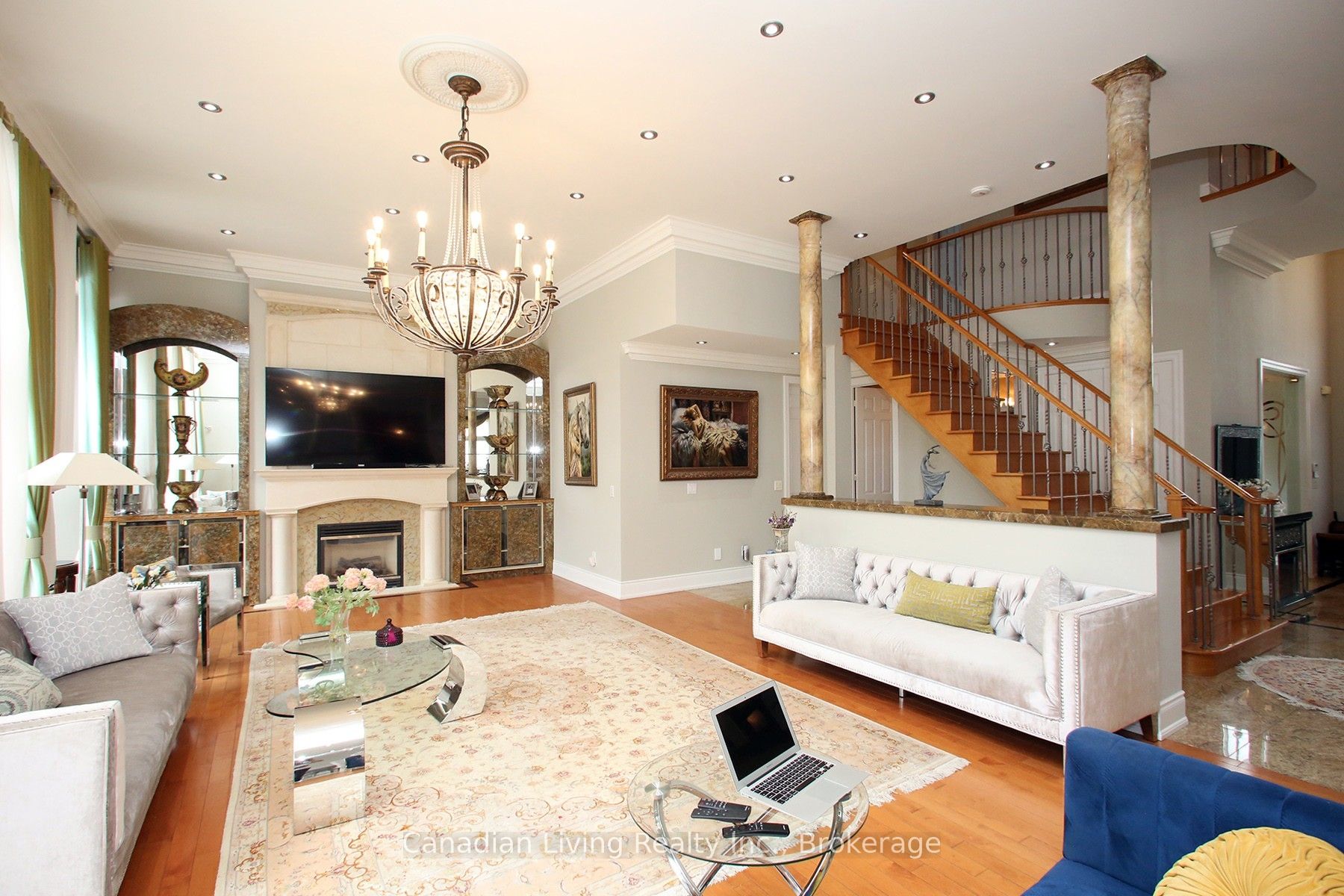 63 N Mapledown Way N Property Photo 9