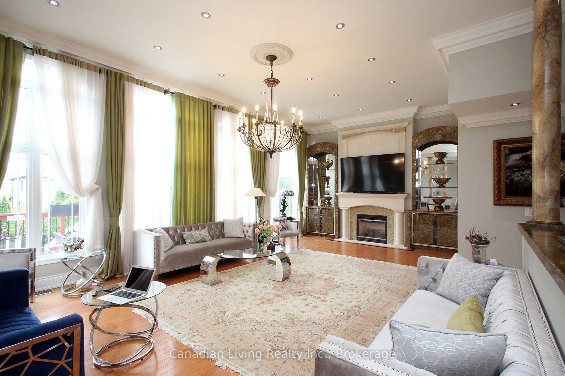 63 N Mapledown Way N Property Photo 10