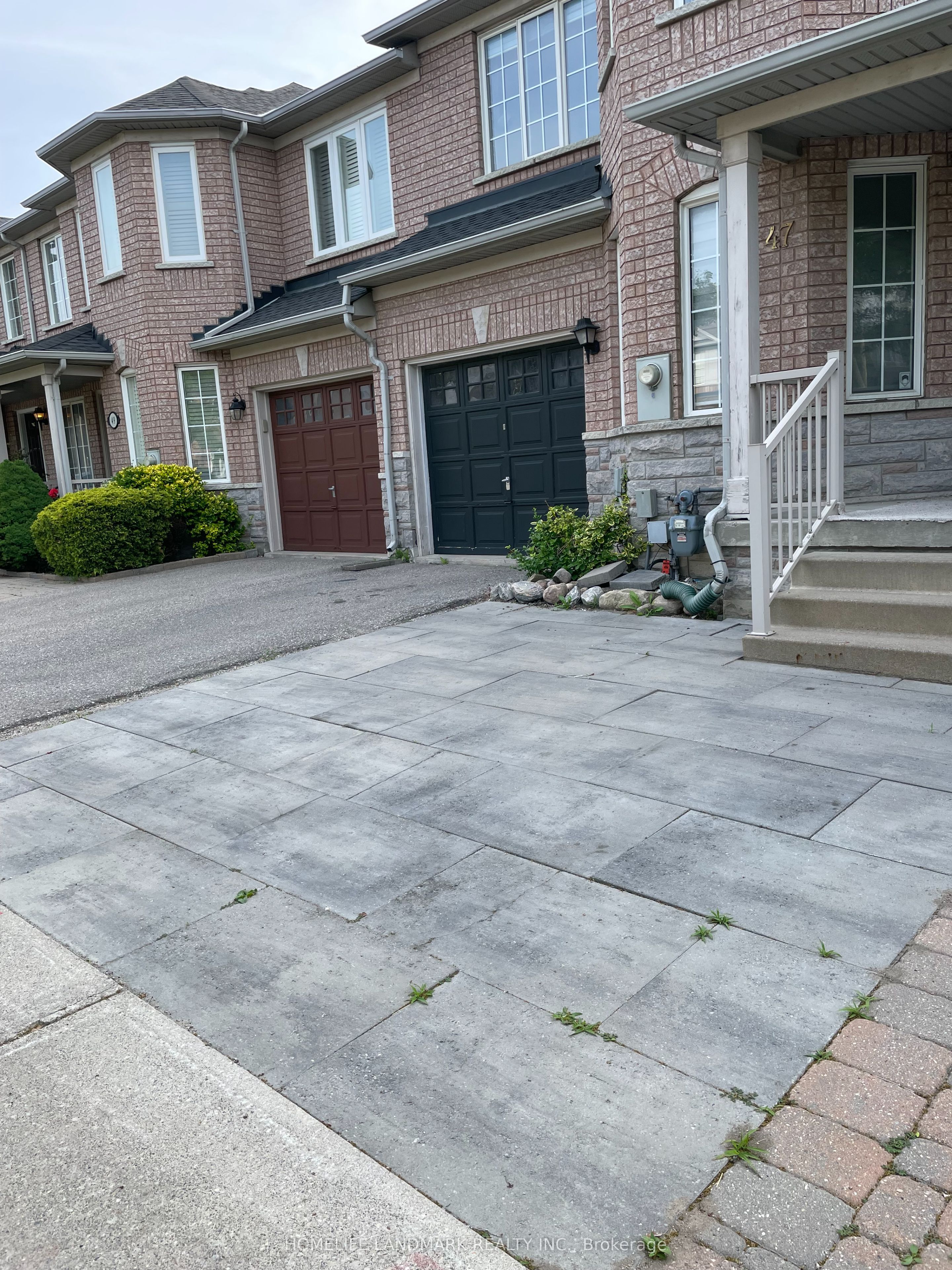 47 Waterton Crescent Property Photo 3