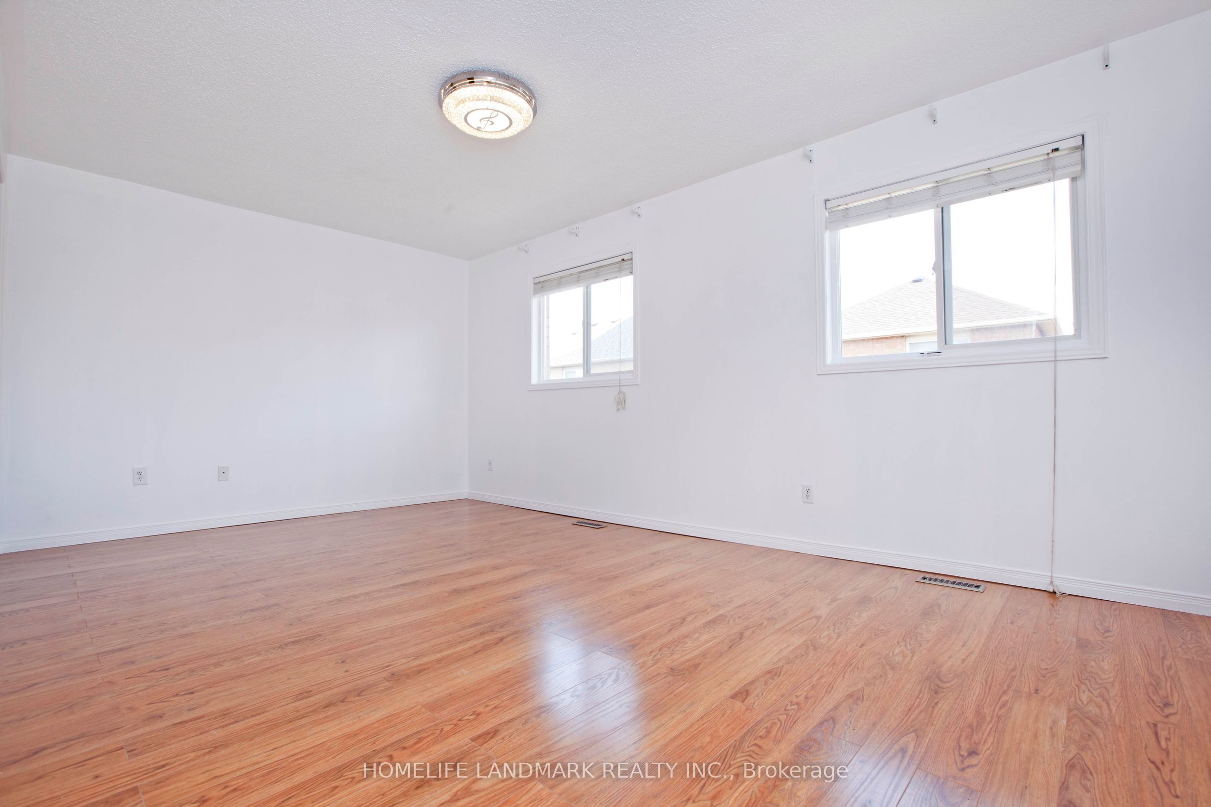 47 Waterton Crescent Property Photo 14