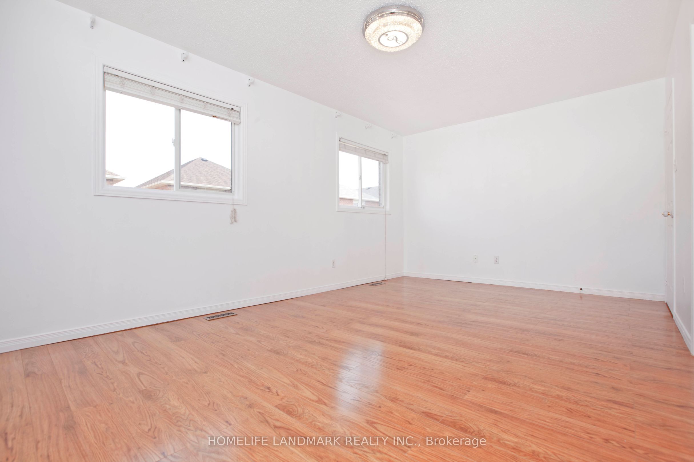 47 Waterton Crescent Property Photo 15