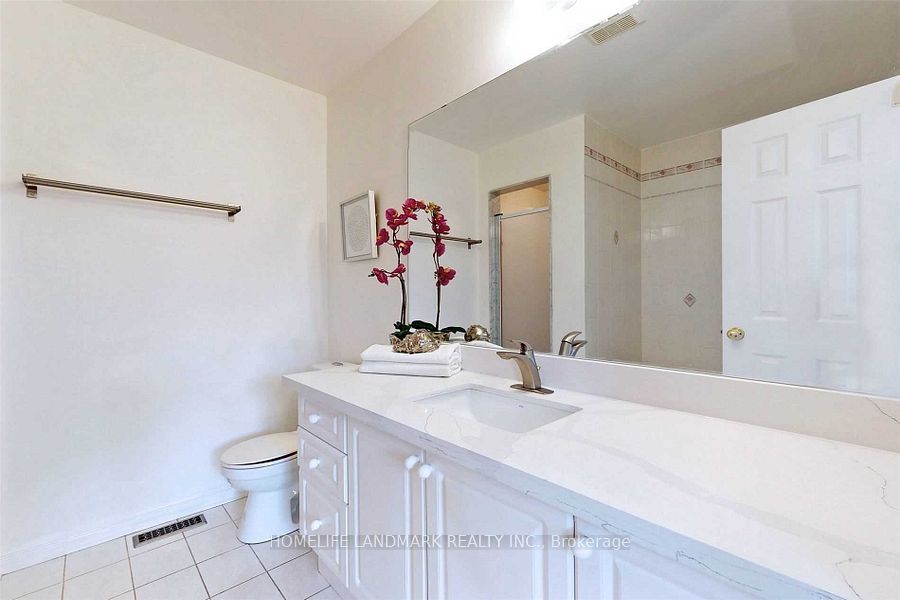 47 Waterton Crescent Property Photo 16
