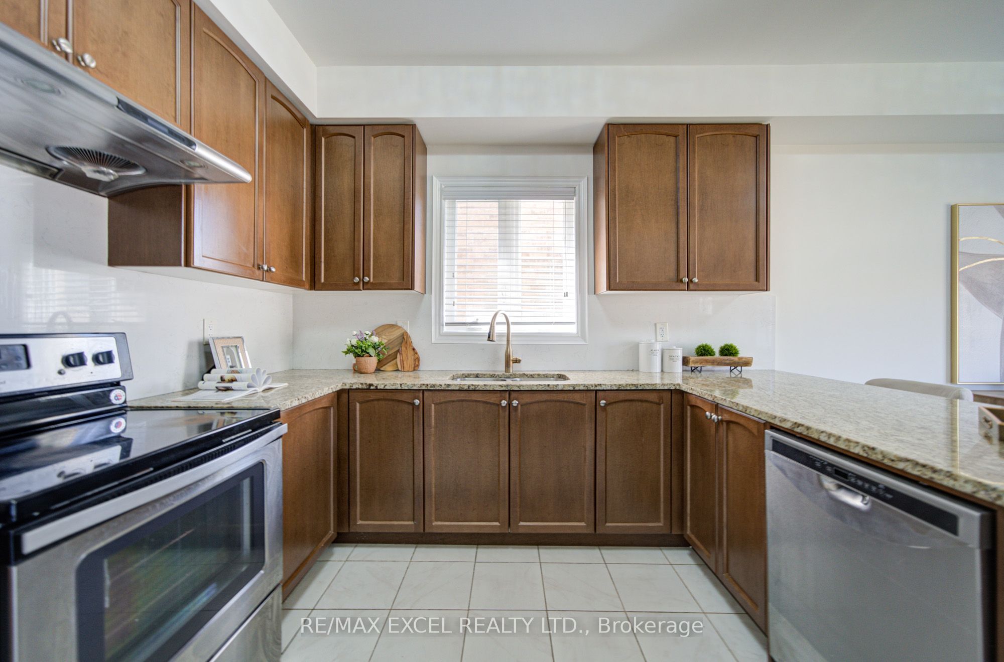 145 Milby Crescent Property Photo 22