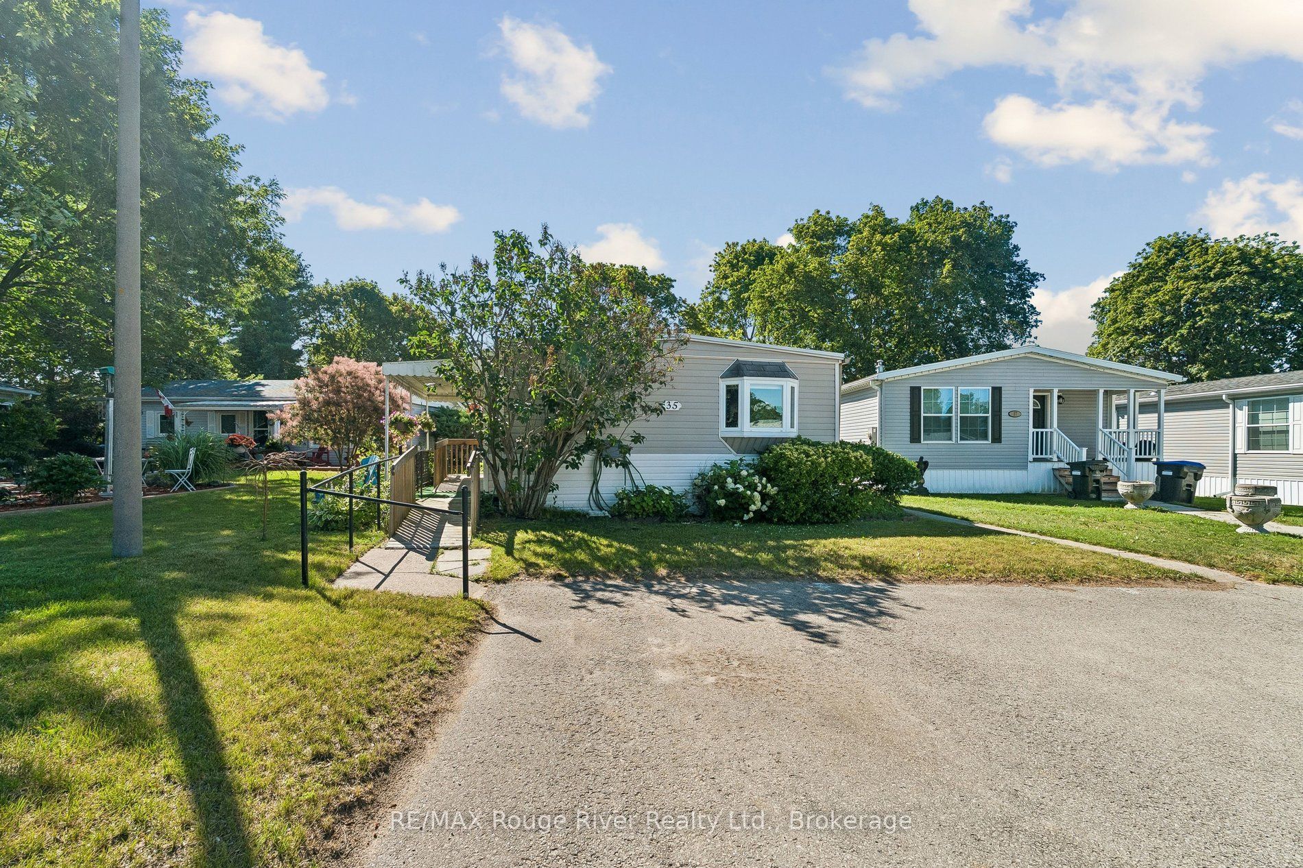 35 Hawthorne Drive Property Photo 2