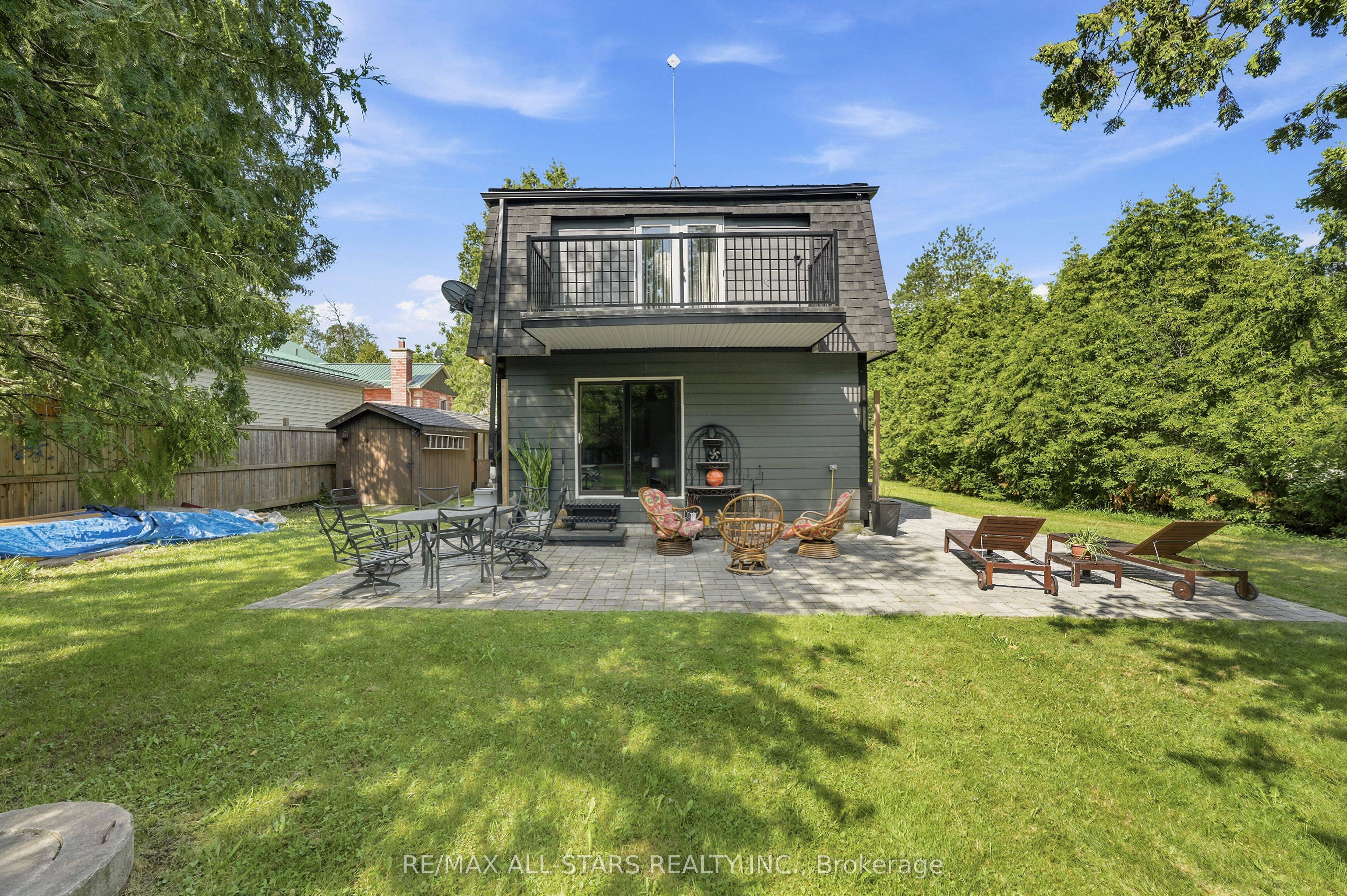 55 Linda Road Property Photo 2