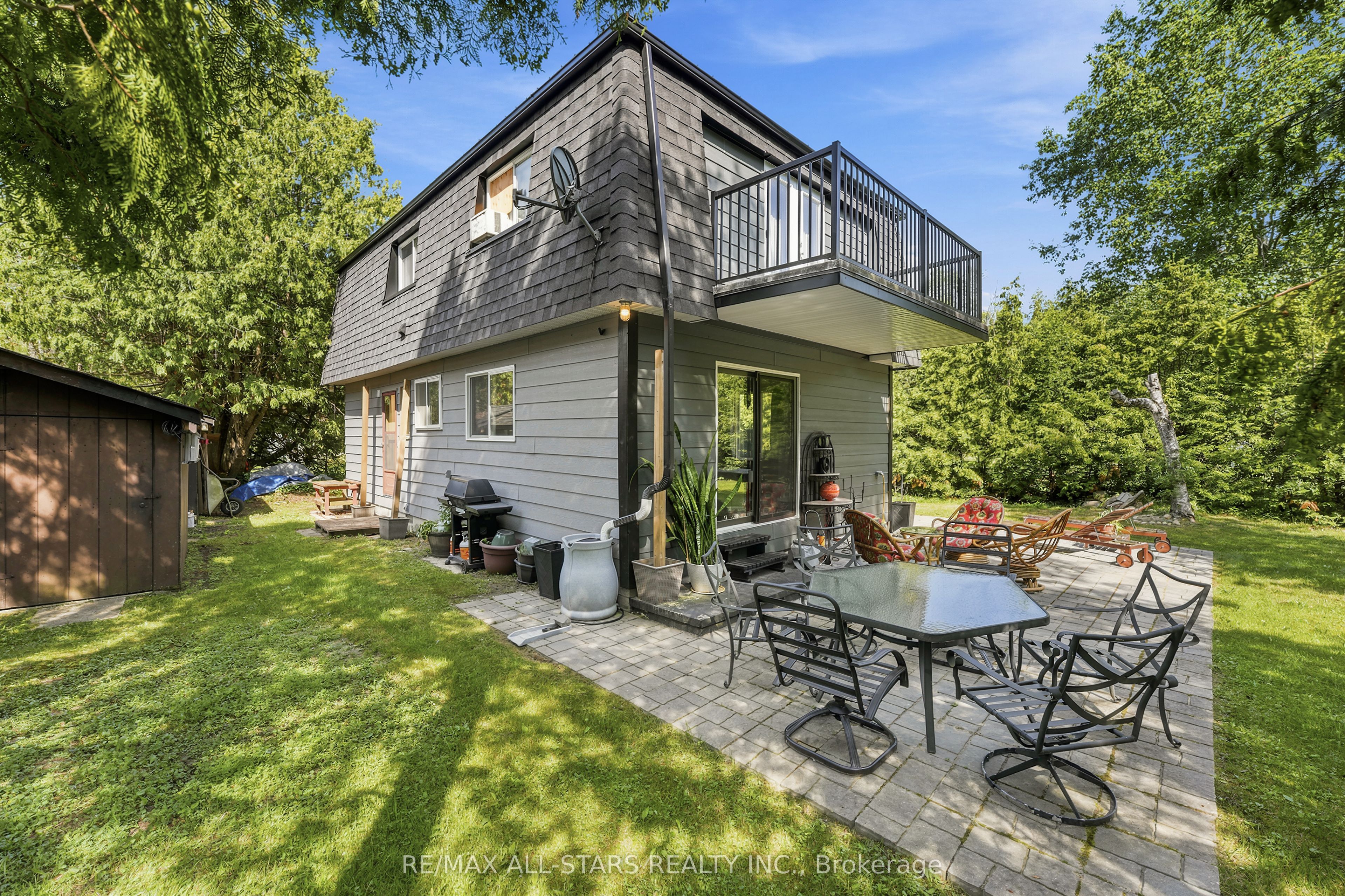55 Linda Road Property Photo 3