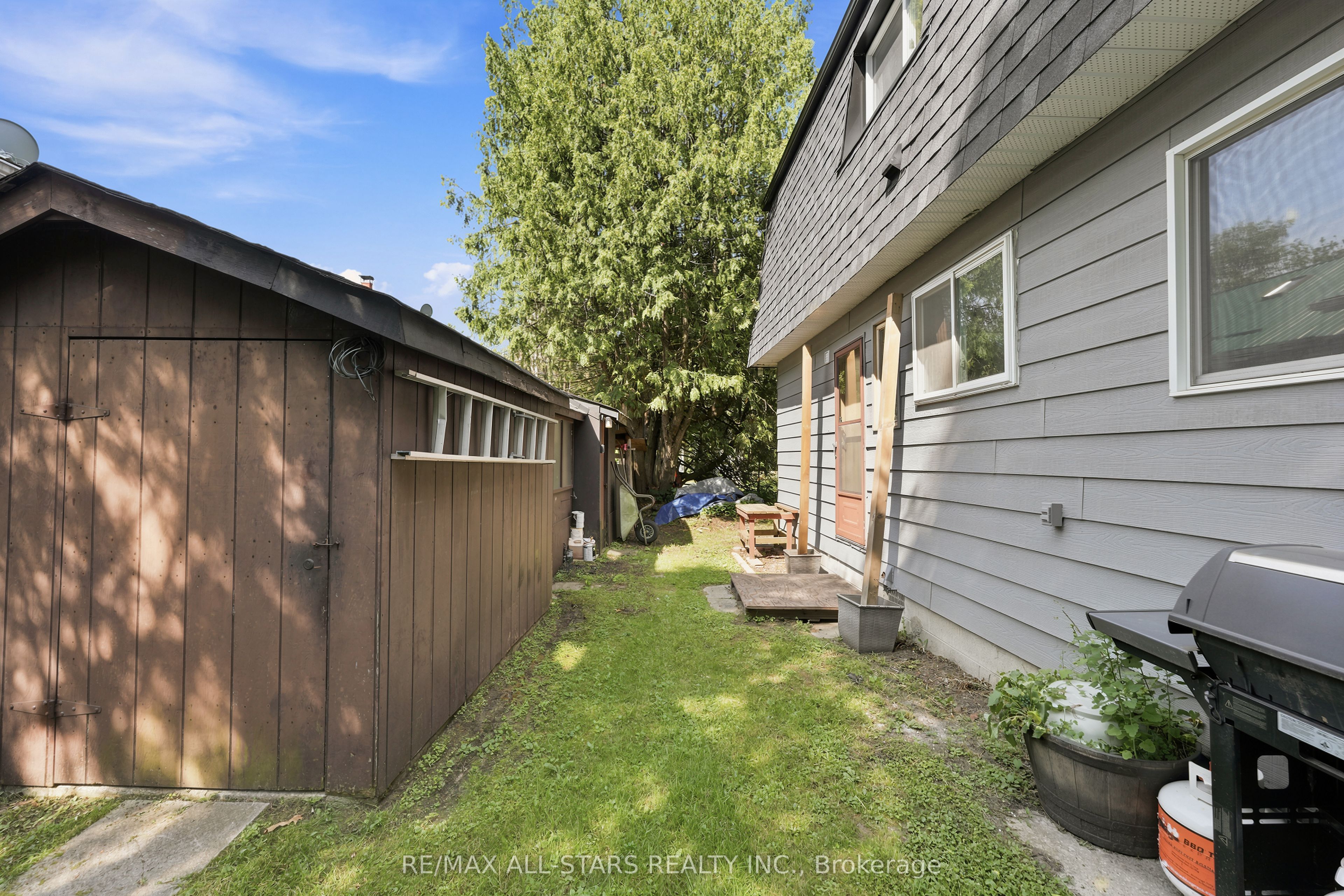 55 Linda Road Property Photo 6