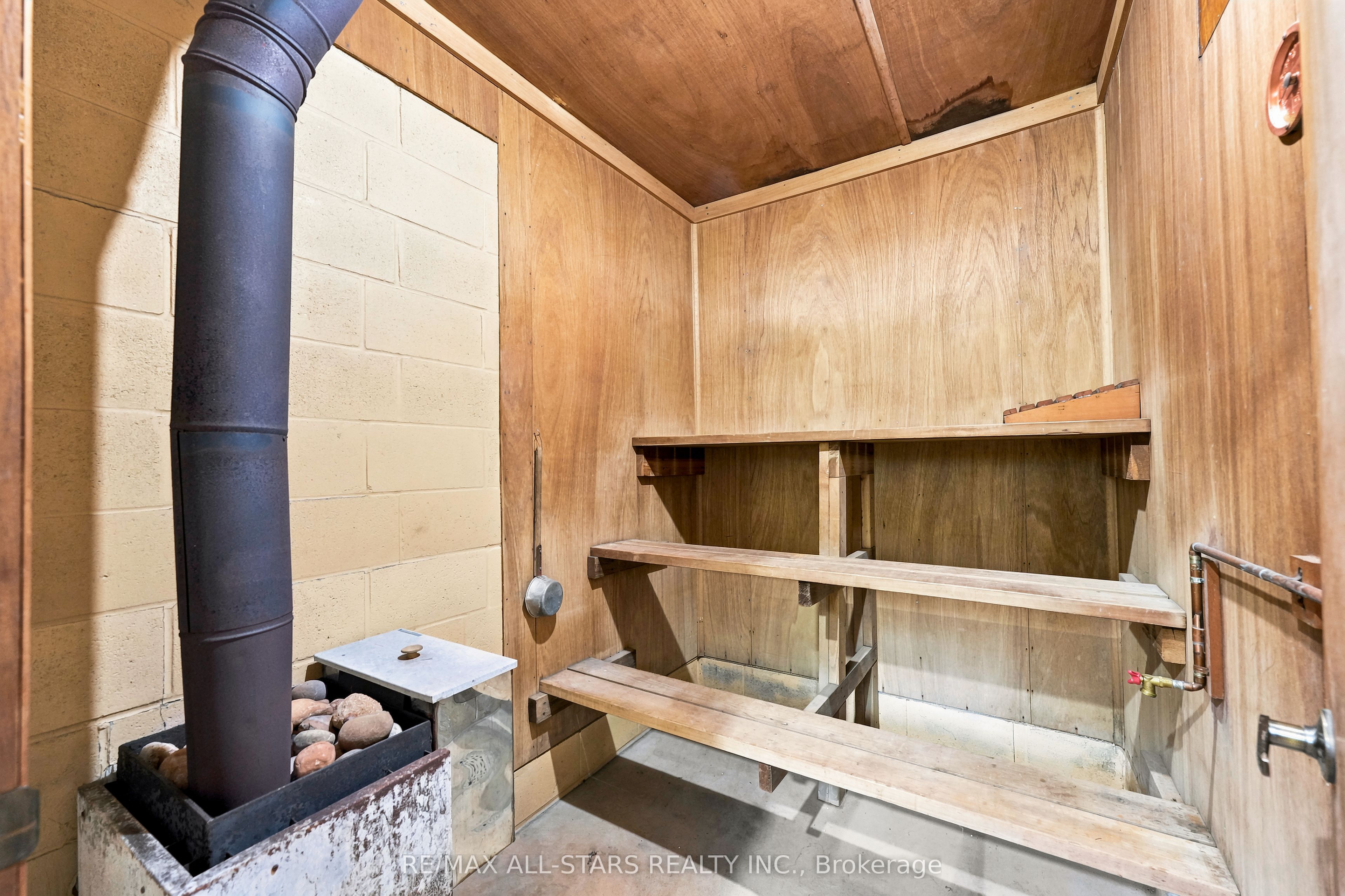 55 Linda Road Property Photo 32