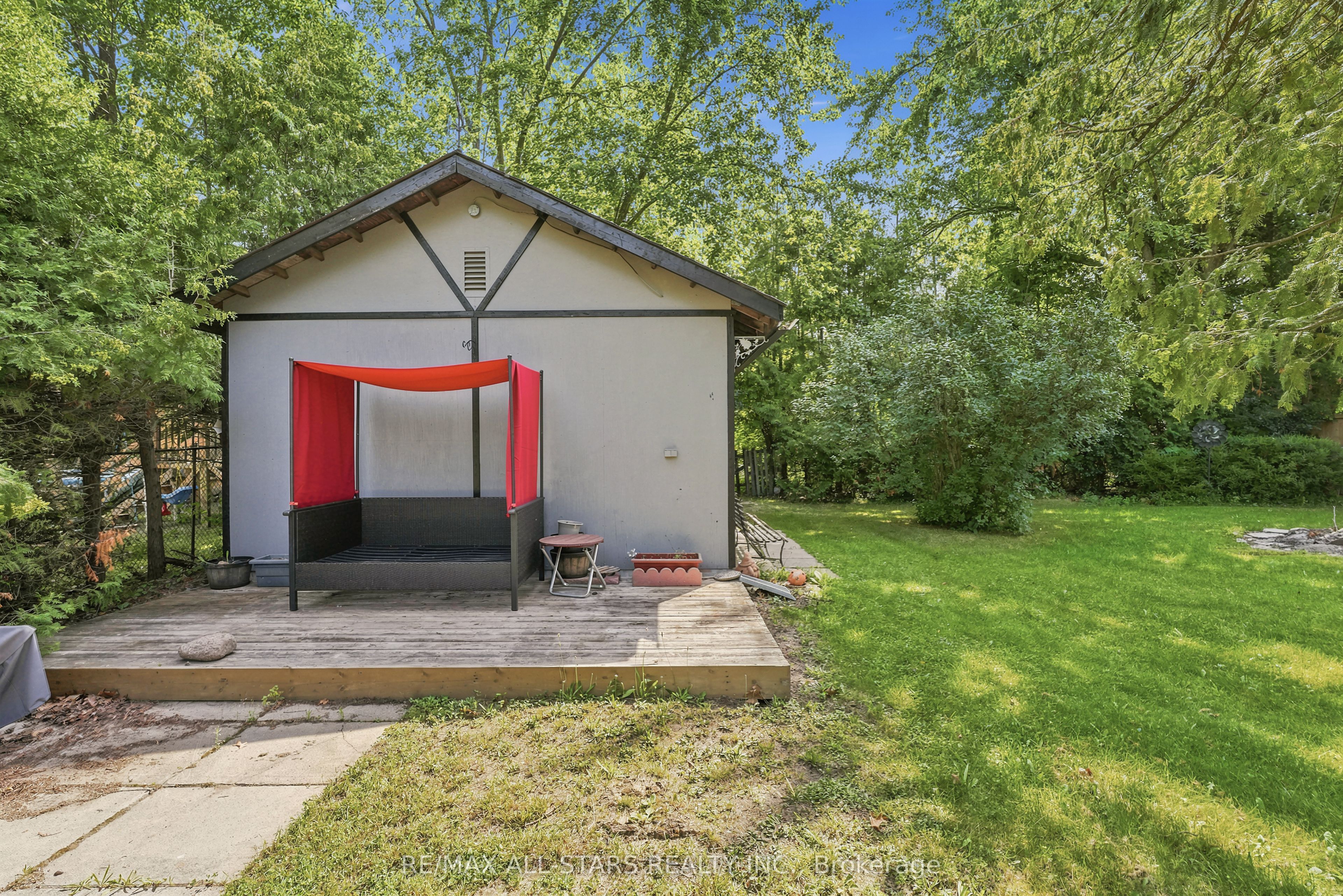 55 Linda Road Property Photo 35