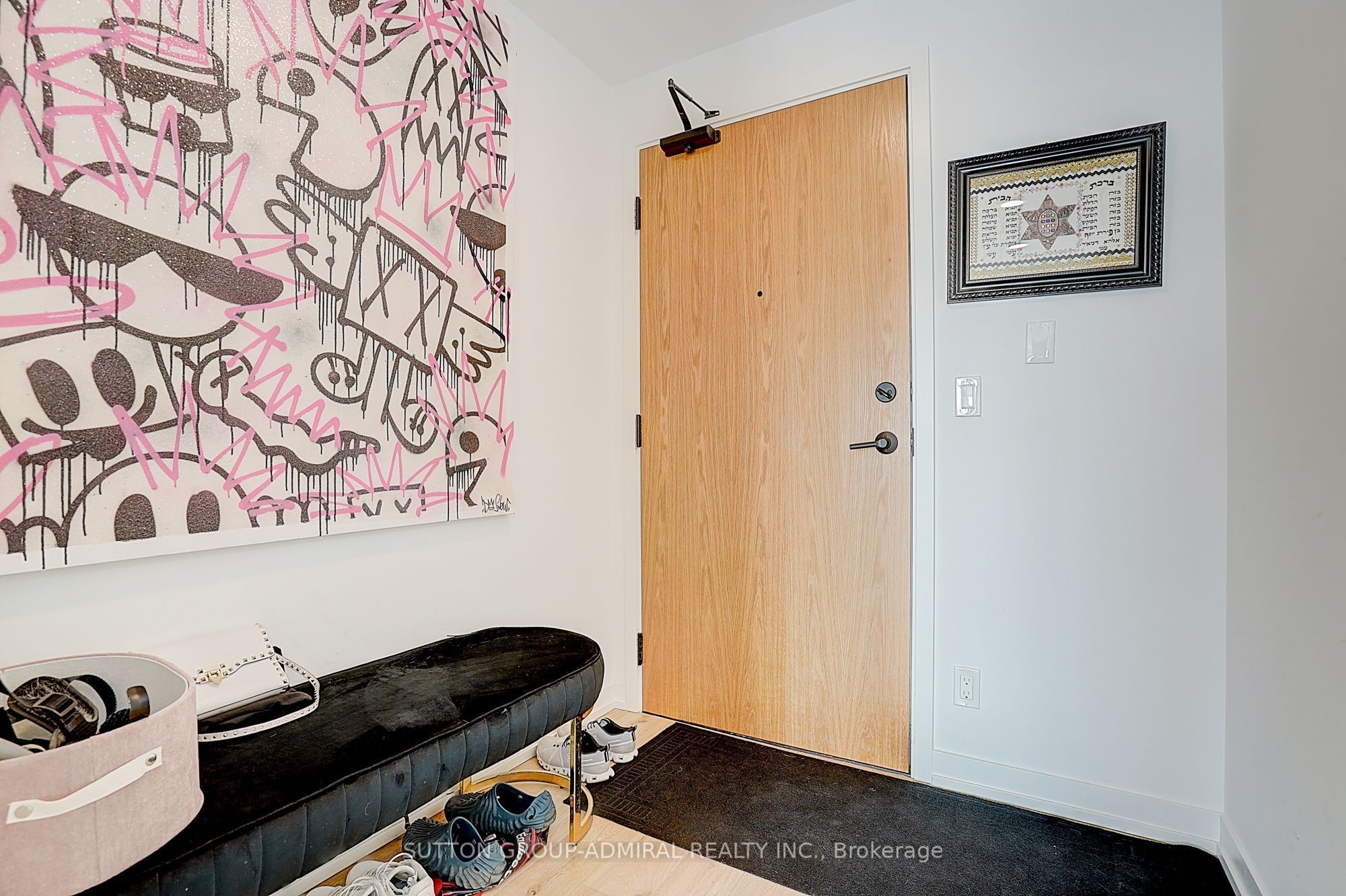 8 Beverley Glen Boulevard 712 Property Photo 4