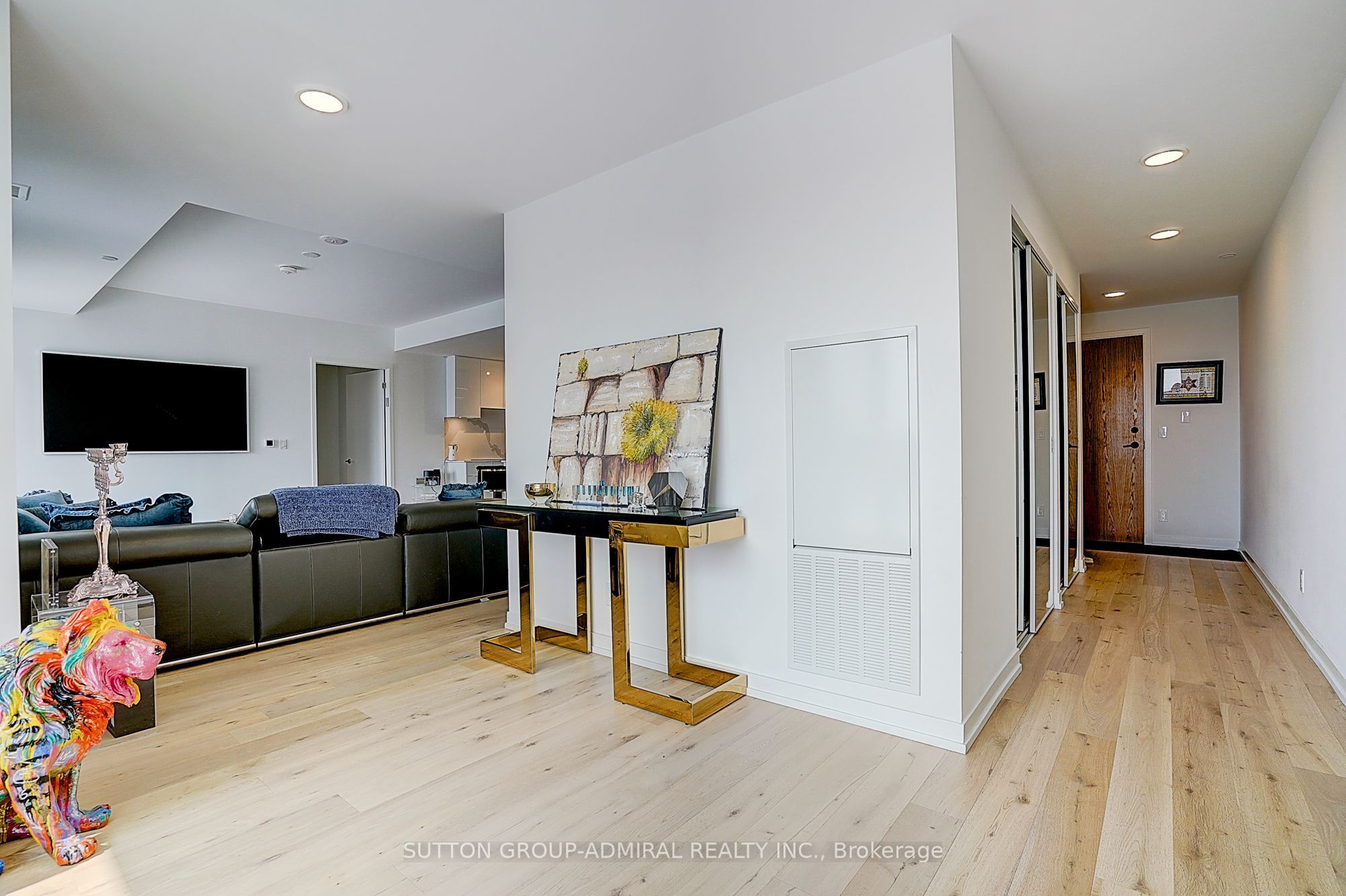 8 Beverley Glen Boulevard 712 Property Photo 6