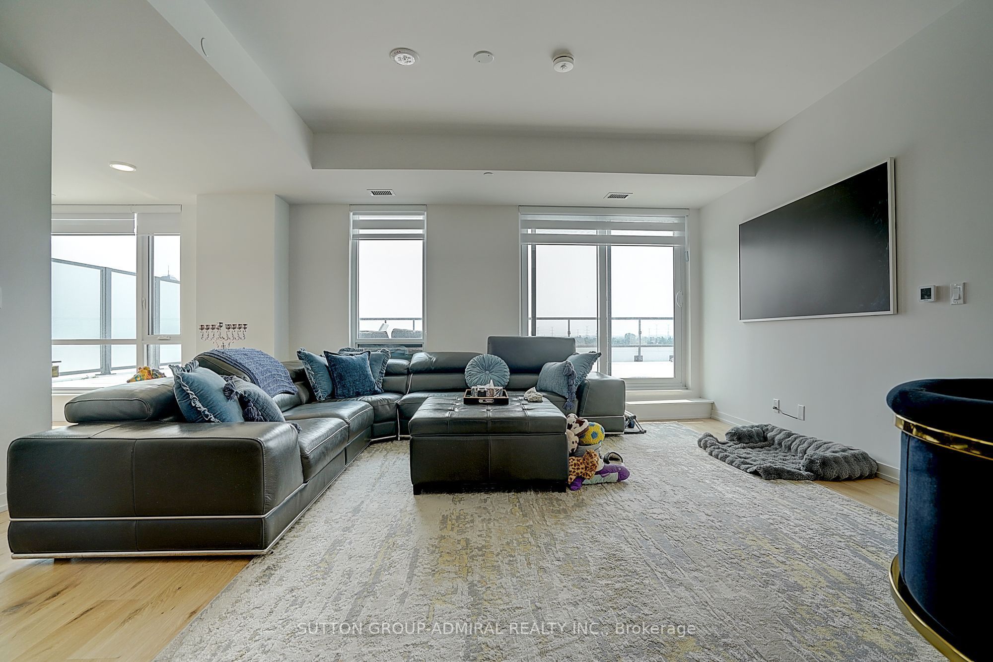 8 Beverley Glen Boulevard 712 Property Photo 10