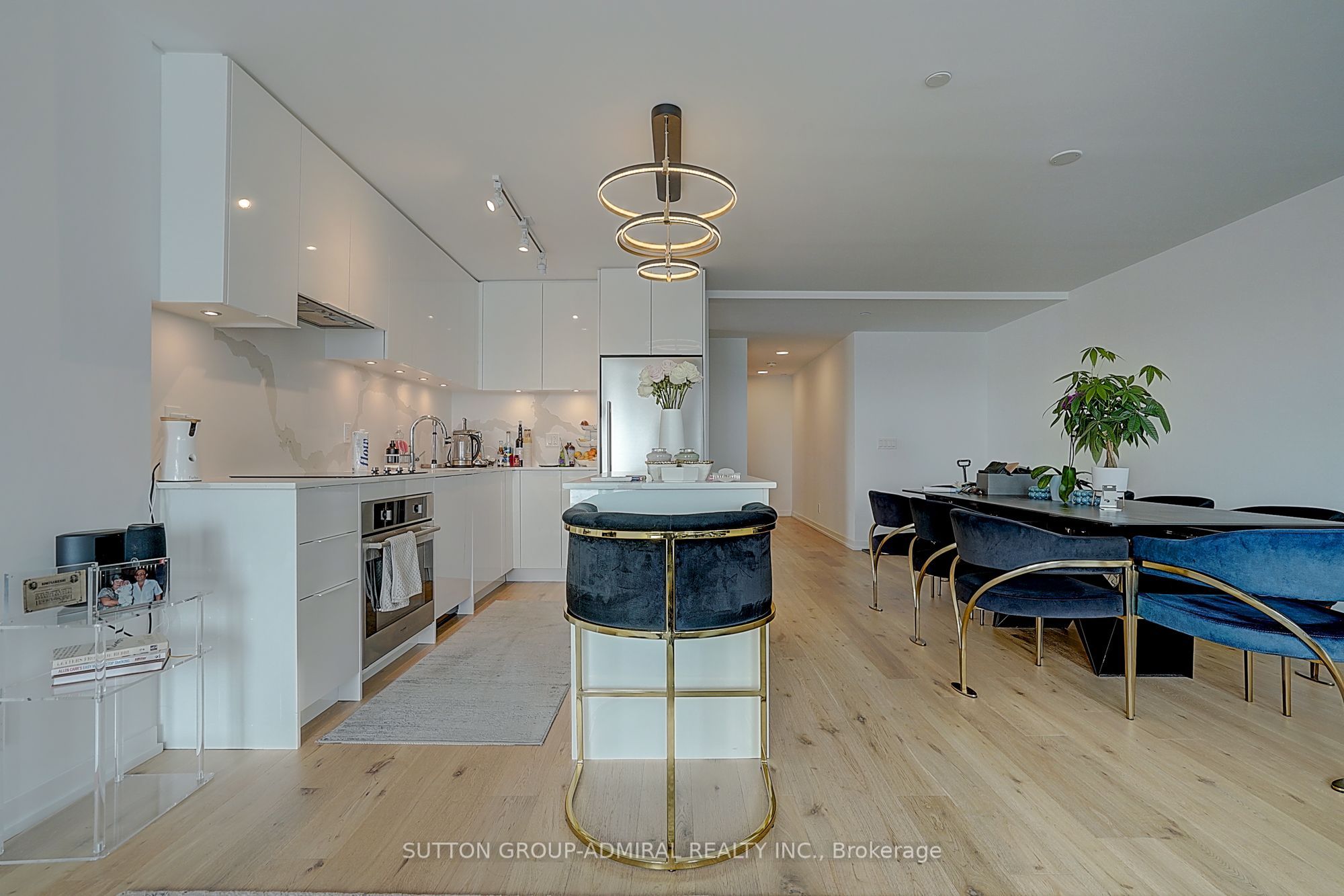 8 Beverley Glen Boulevard 712 Property Photo 15