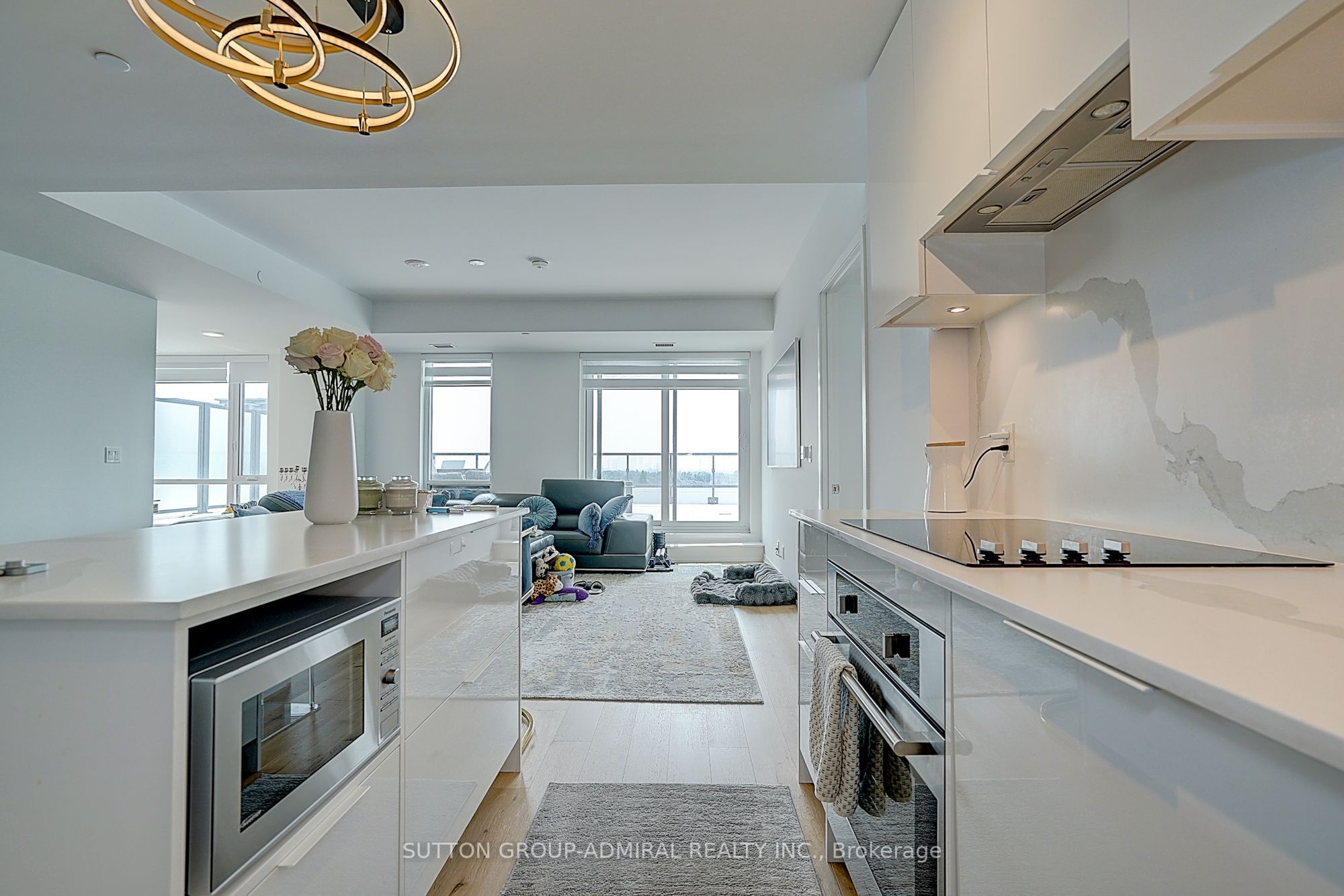 8 Beverley Glen Boulevard 712 Property Photo 20