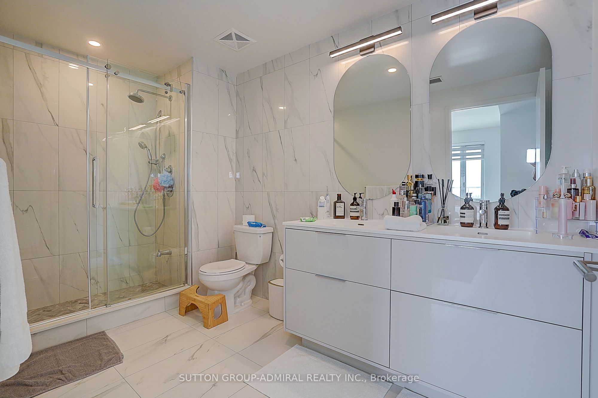8 Beverley Glen Boulevard 712 Property Photo 27