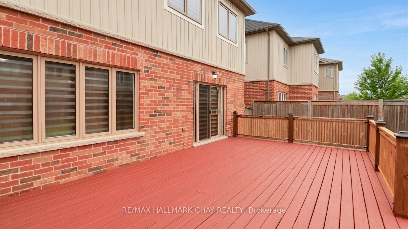 142 Gold Park Gate Property Photo 43