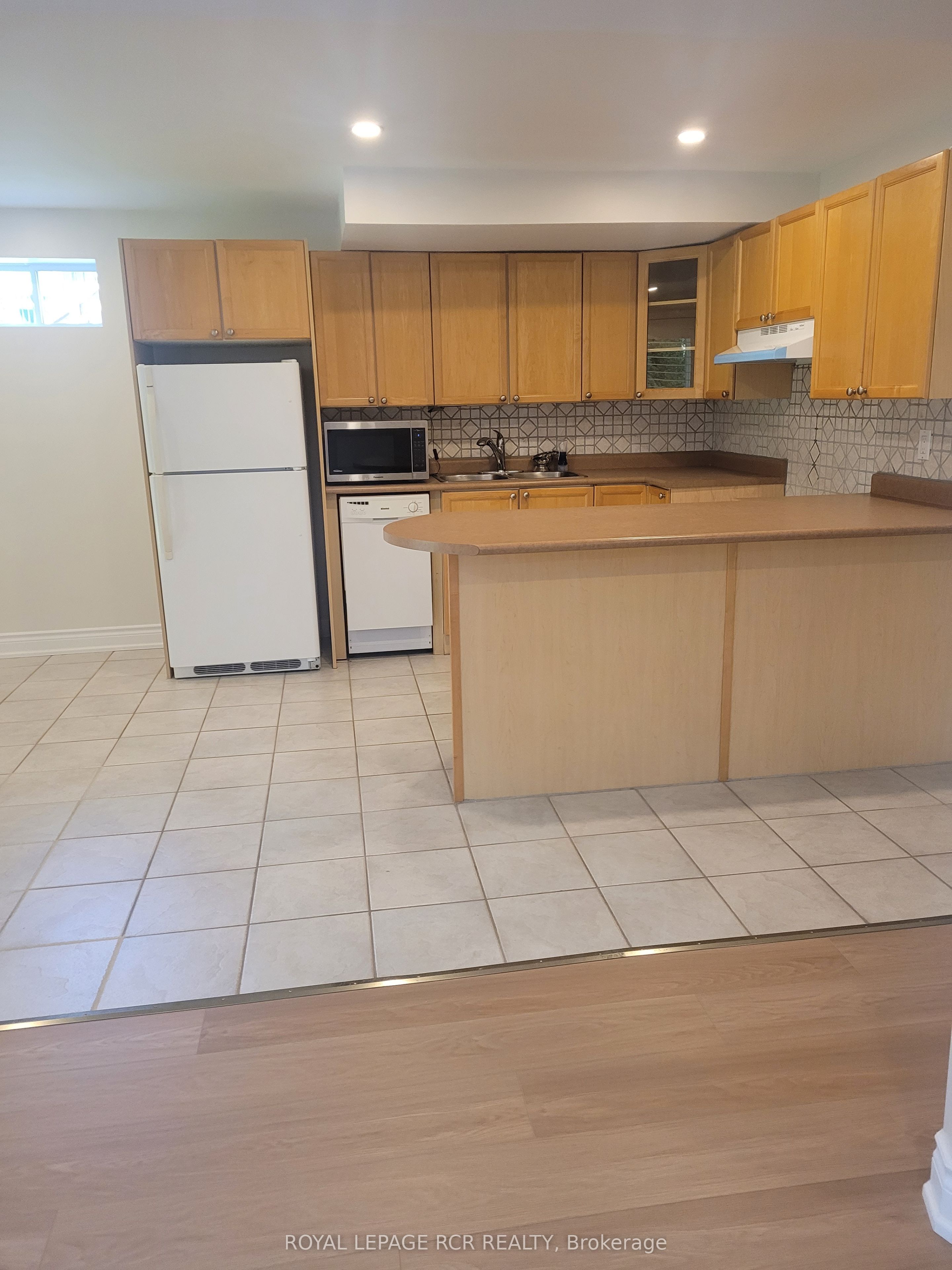 130 Widdifield Avenue Property Photo 5