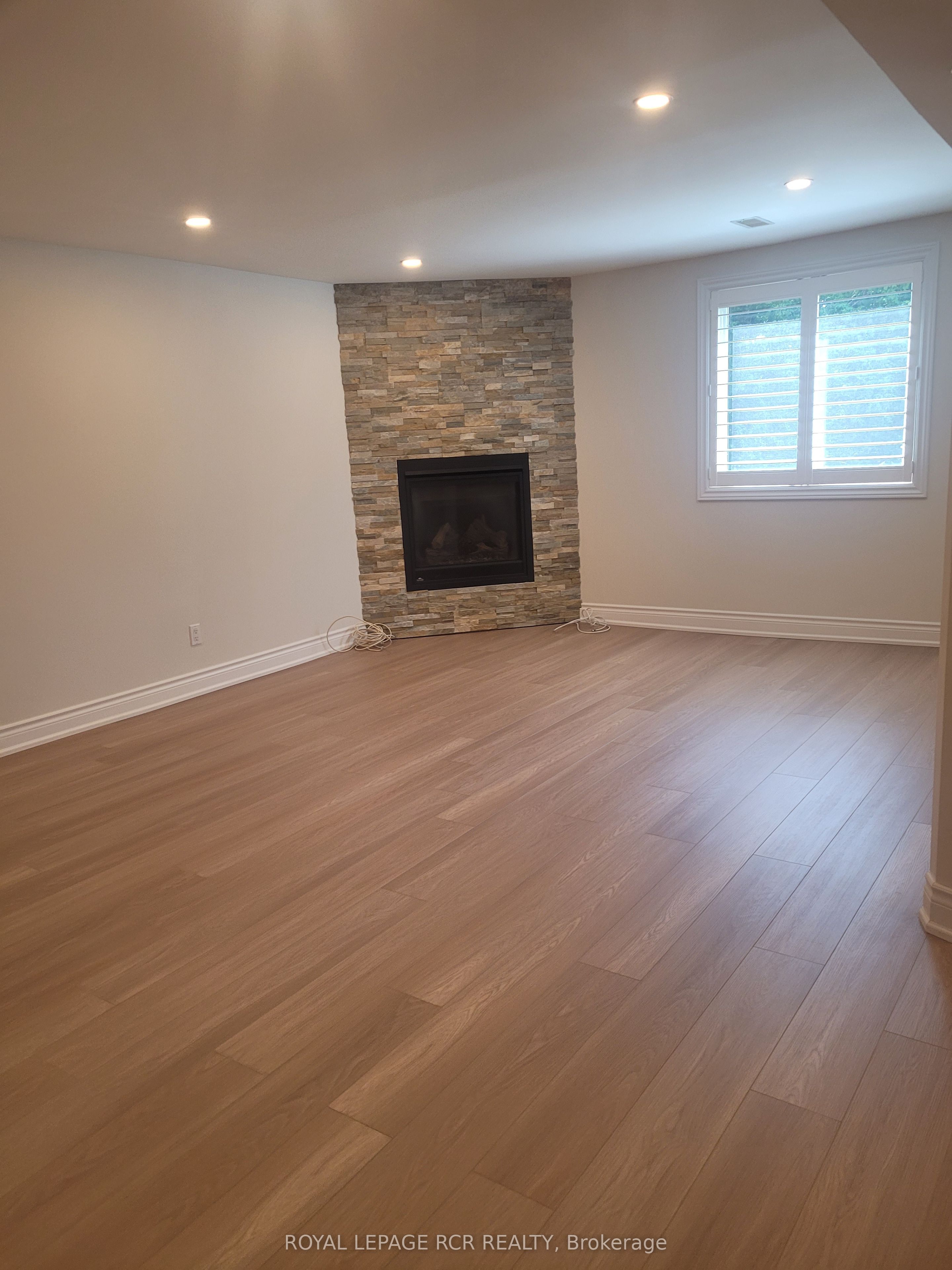 130 Widdifield Avenue Property Photo 8