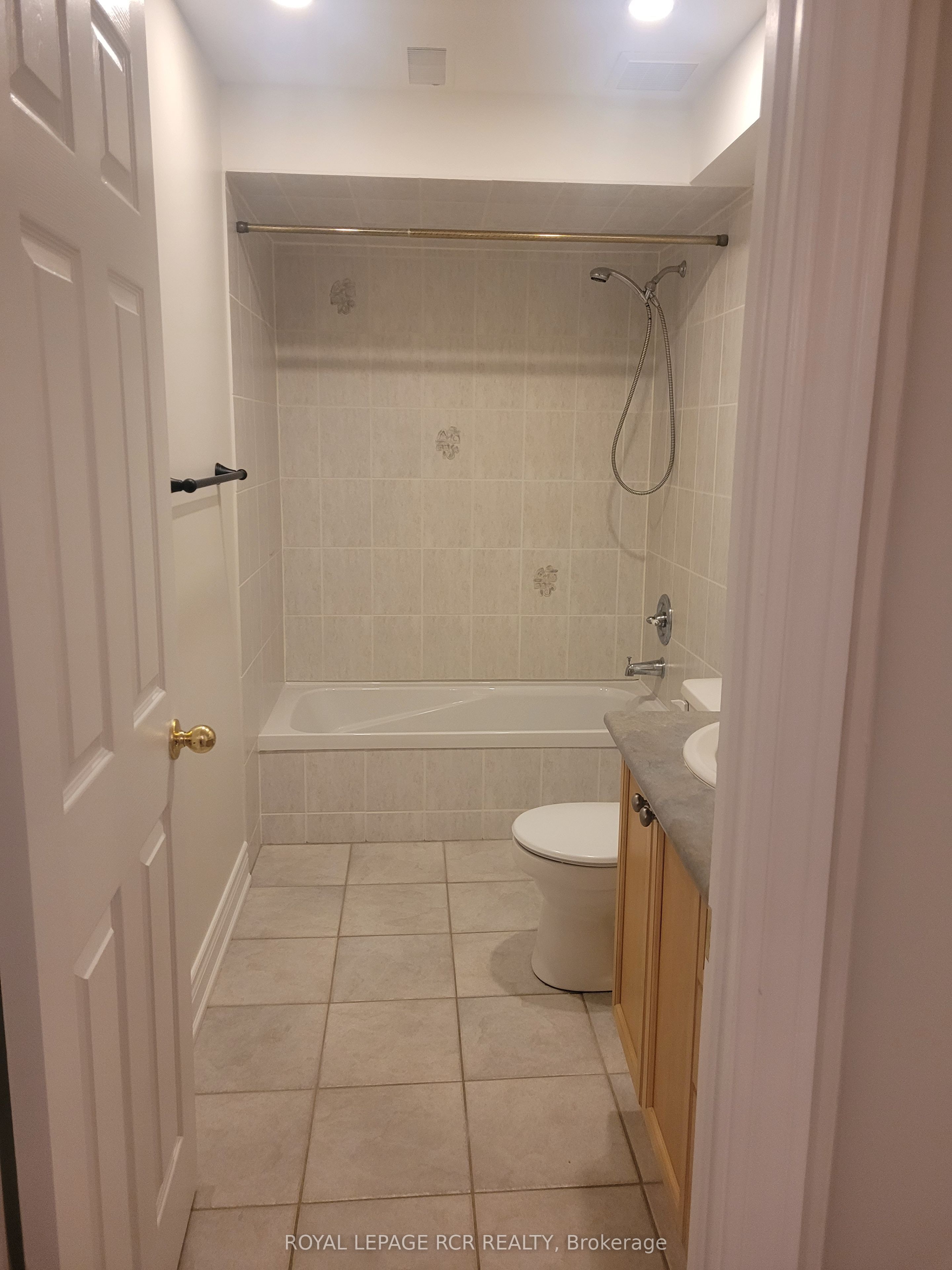 130 Widdifield Avenue Property Photo 10