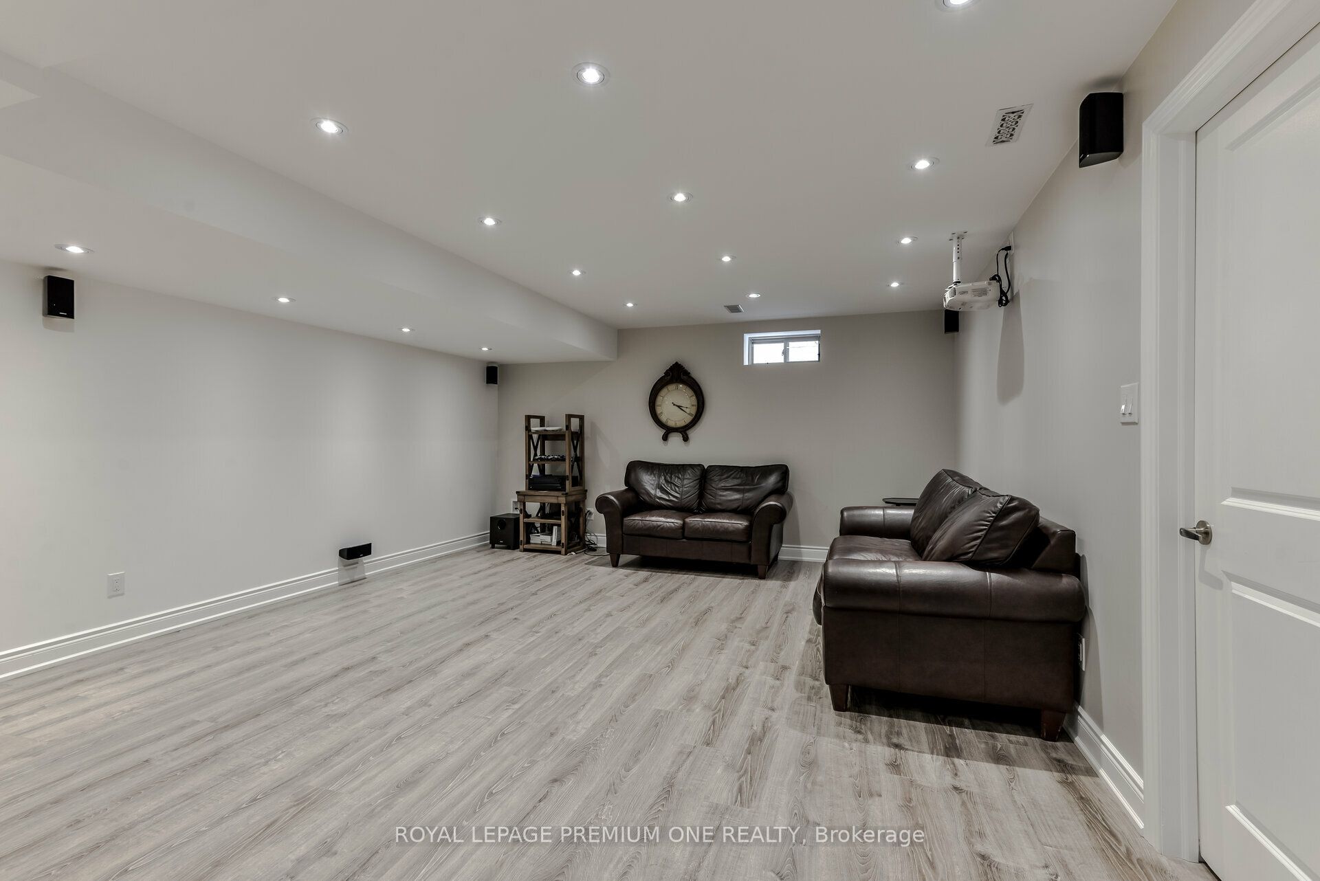 107 Headwind Boulevard Property Photo 41