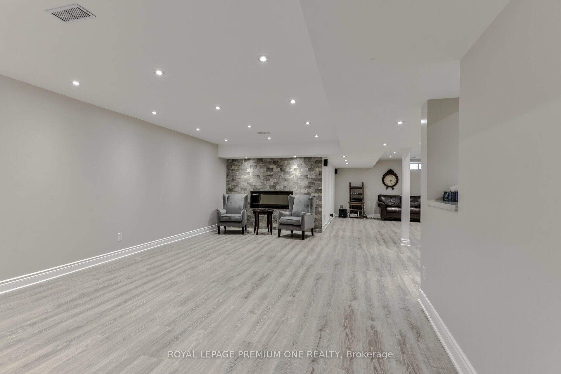 107 Headwind Boulevard Property Photo 44