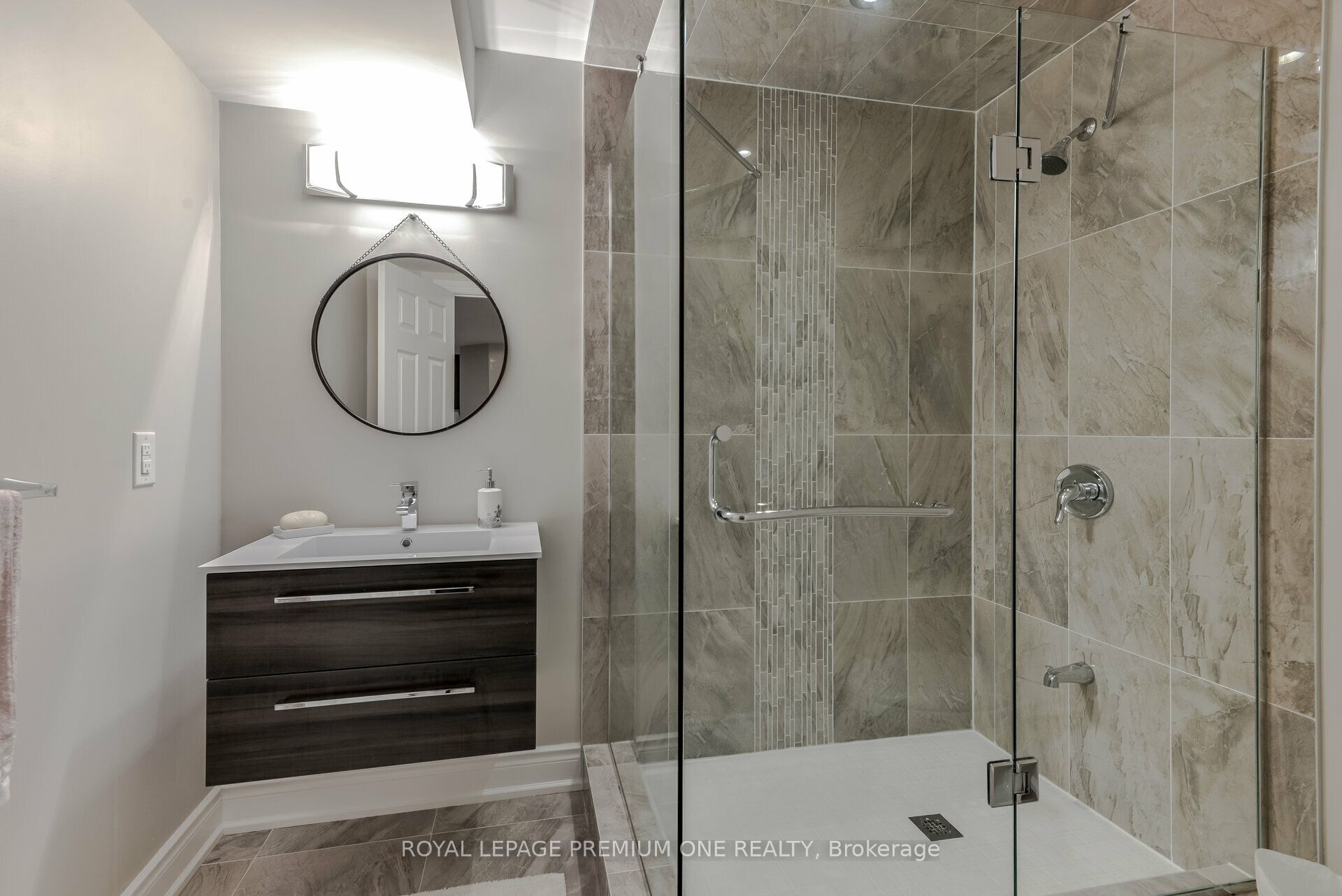 107 Headwind Boulevard Property Photo 45