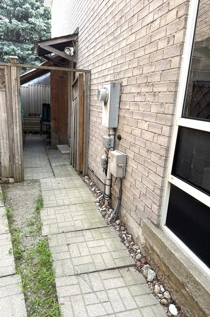 79 Beckwith Crescent Bsmt Property Photo 10