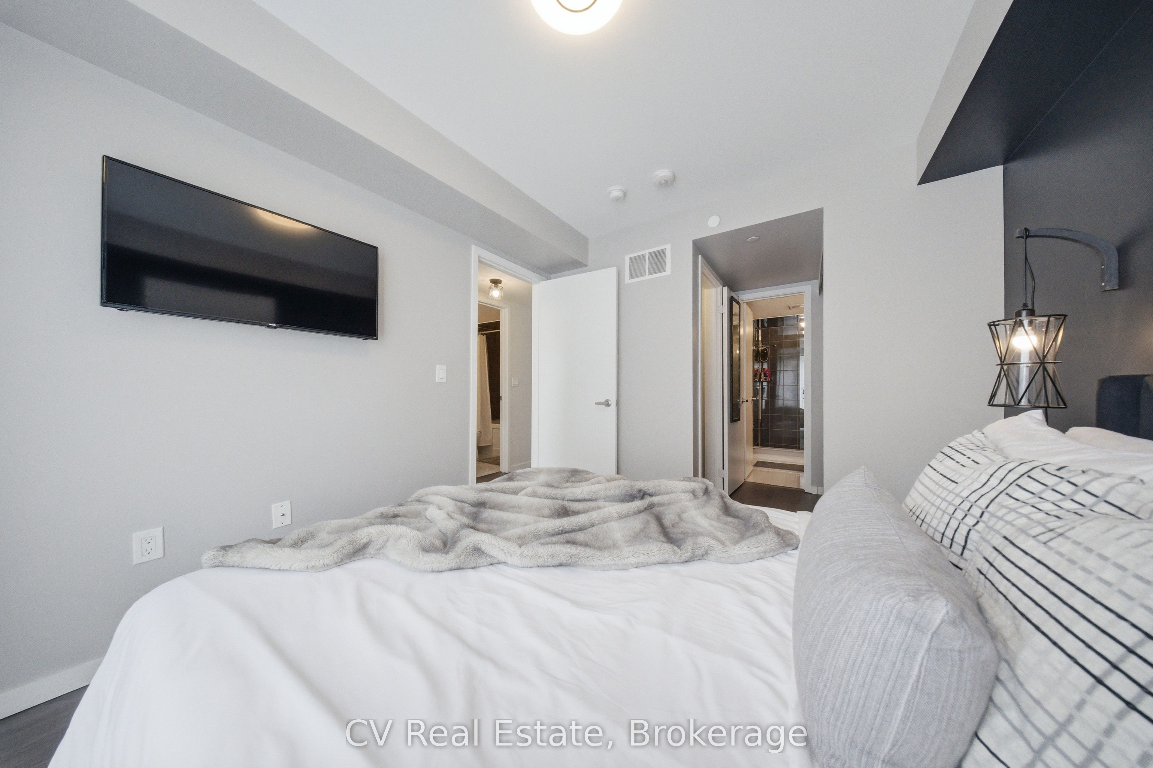 500 Alex Gardner Circle 104 Property Photo 27