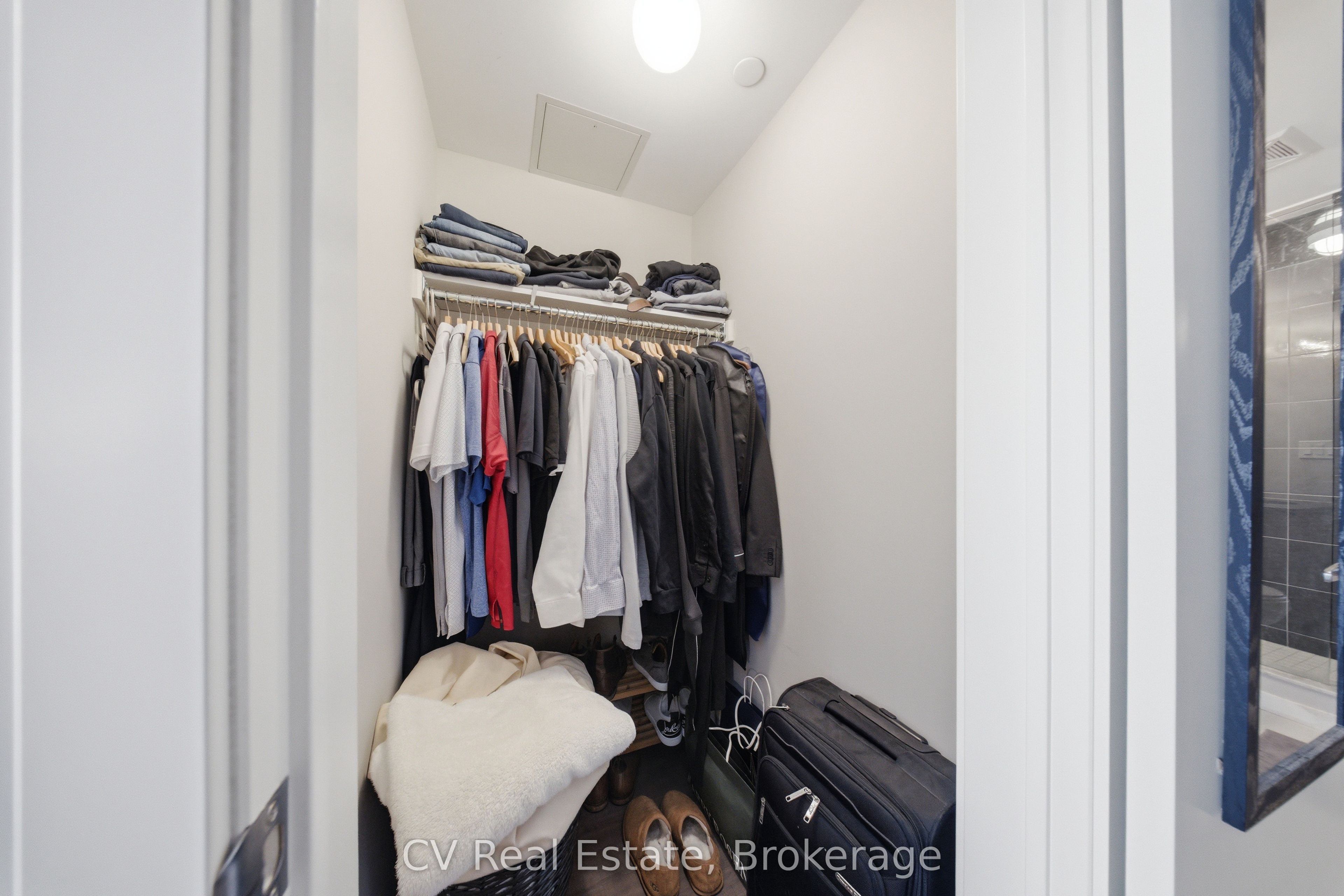 500 Alex Gardner Circle 104 Property Photo 29