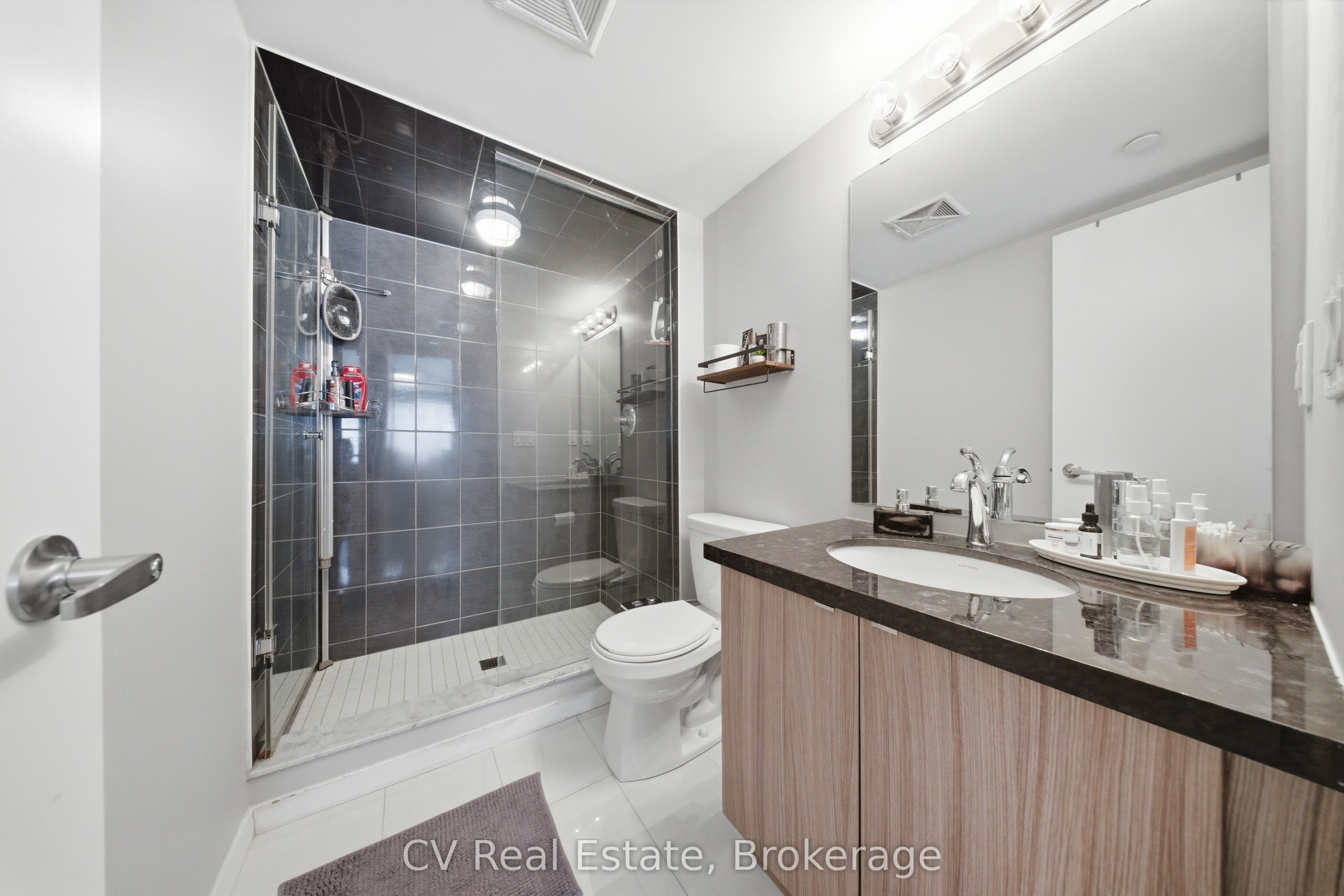 500 Alex Gardner Circle 104 Property Photo 30