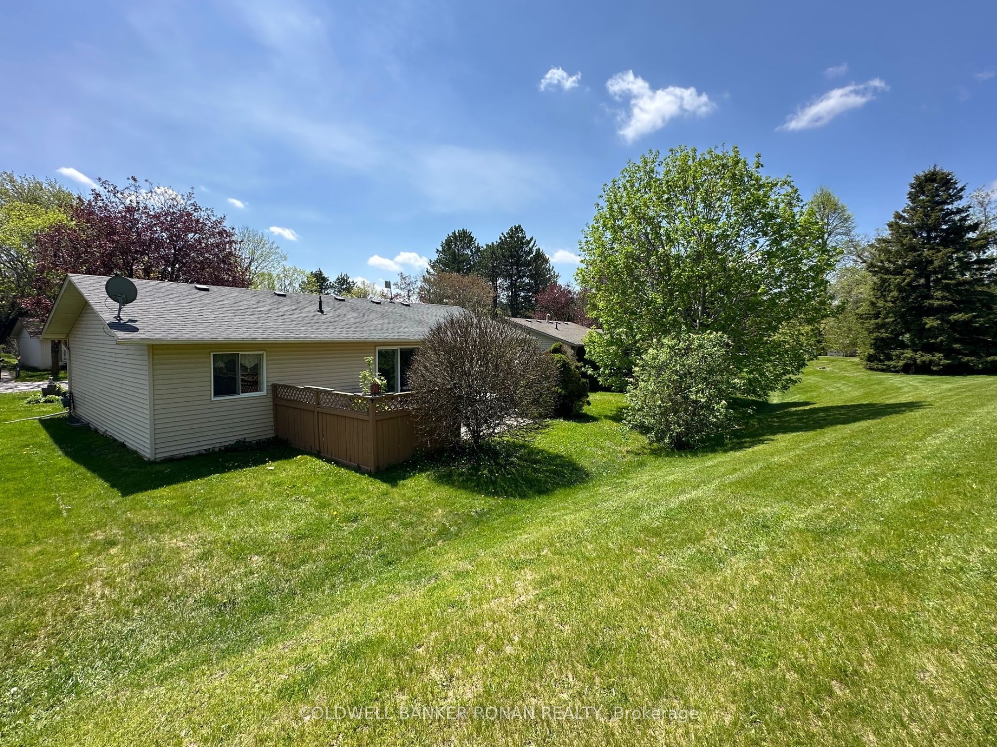 4 Tecumseth Pines Drive Property Photo 22