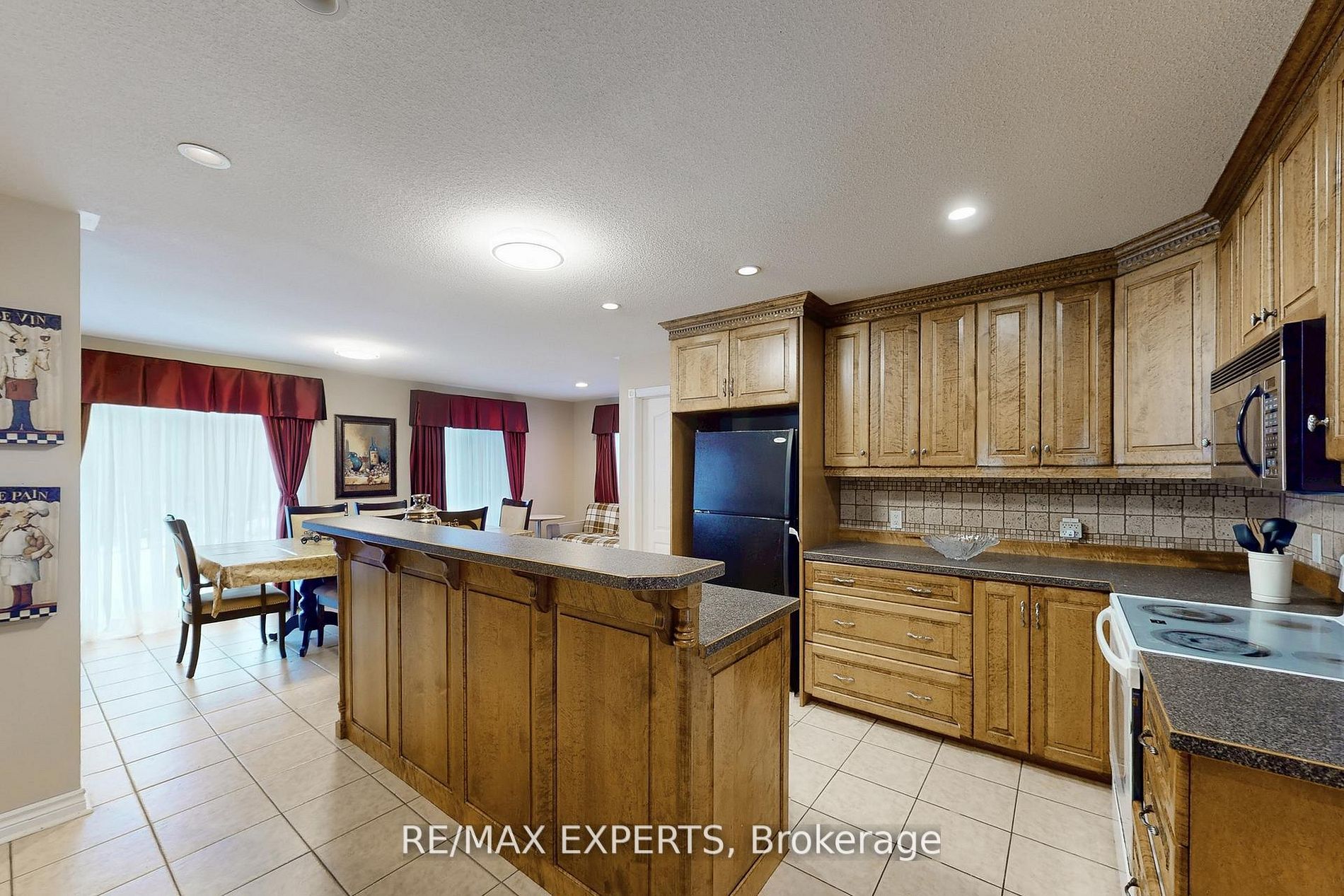 3180 Fleming Boulevard Property Photo 10