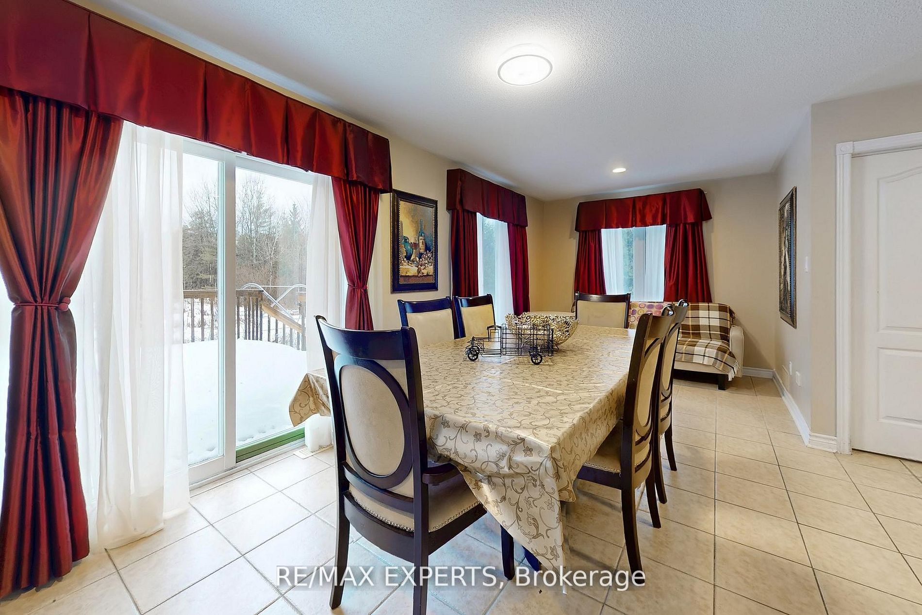 3180 Fleming Boulevard Property Photo 14