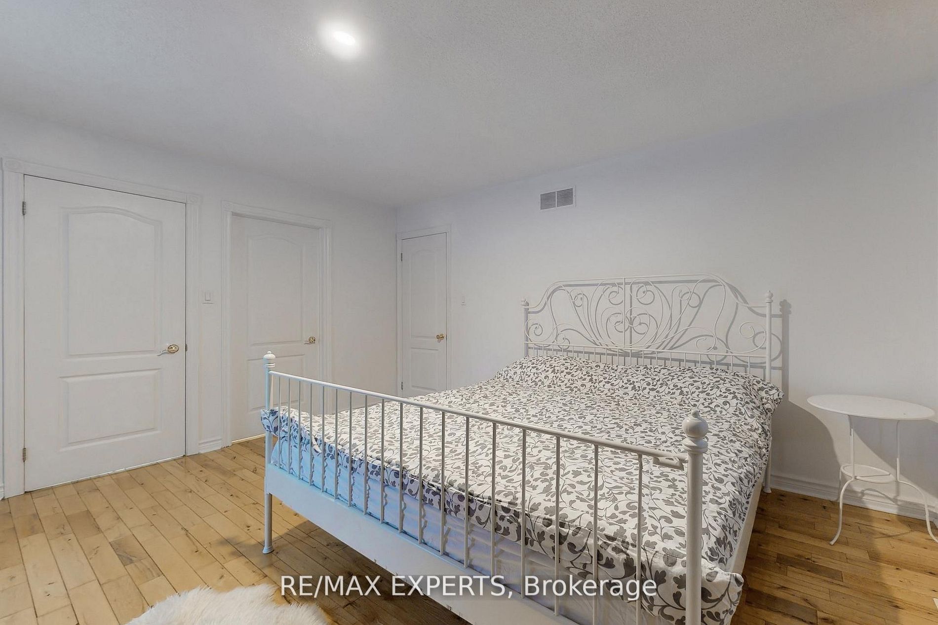 3180 Fleming Boulevard Property Photo 19