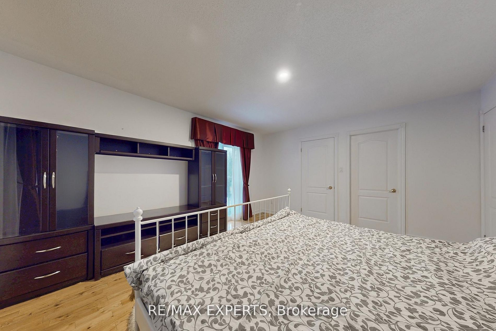 3180 Fleming Boulevard Property Photo 20