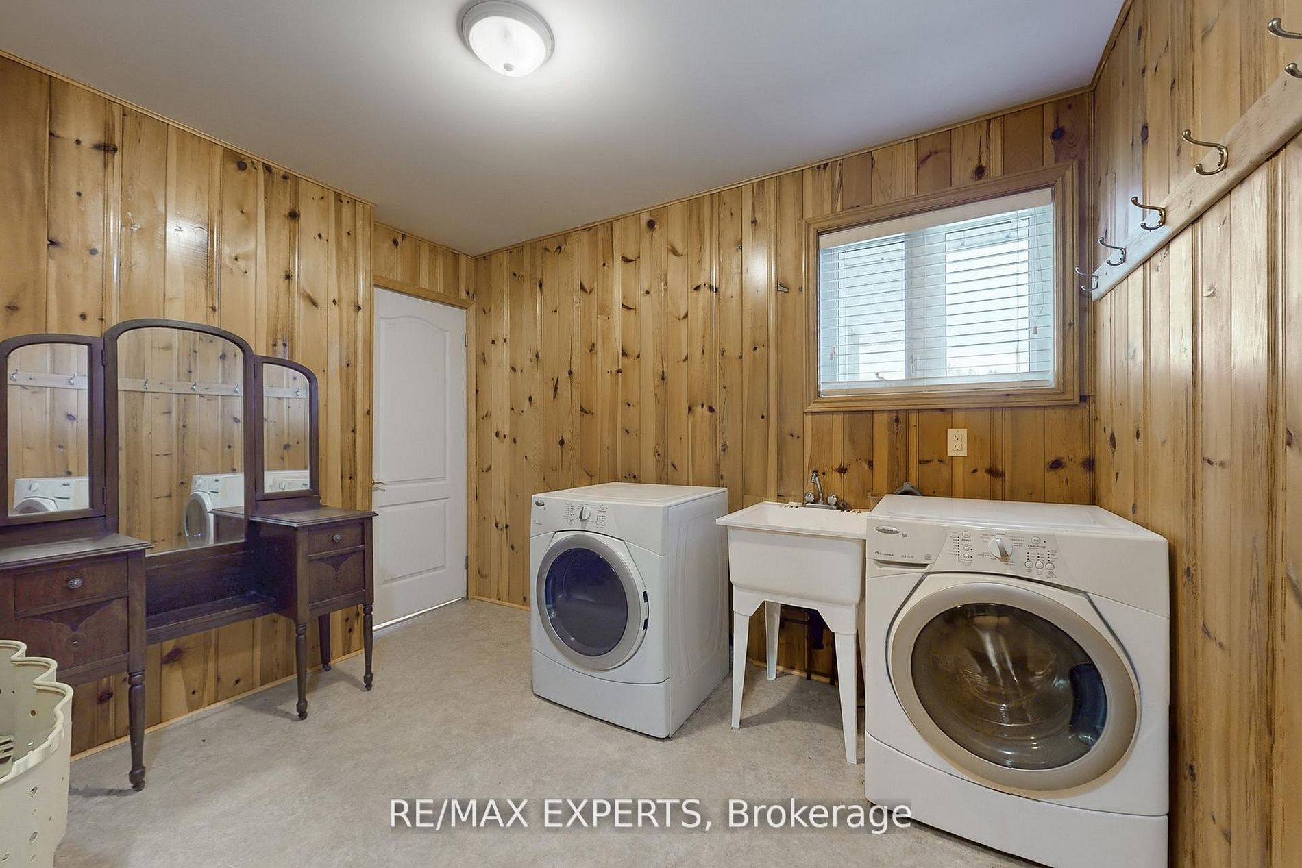 3180 Fleming Boulevard Property Photo 25